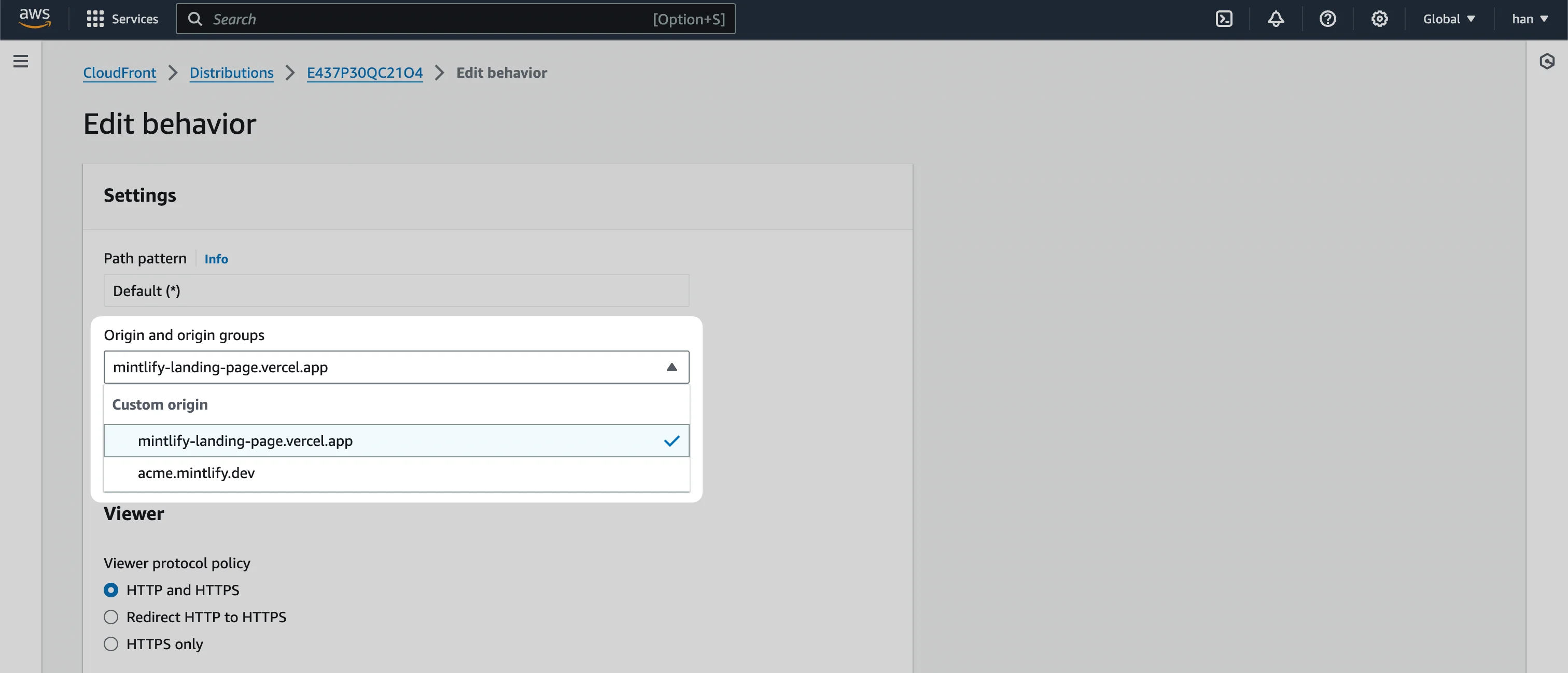 Página de CloudFront "Edit behavior" con el campo de entrada "Origin and origin groups" resaltado.
