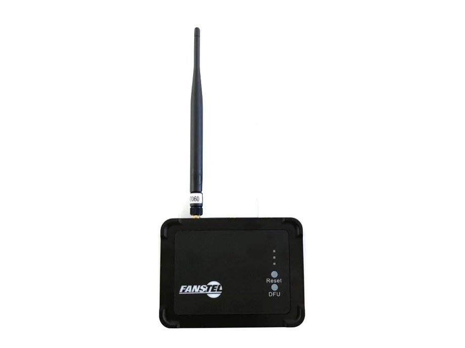 The black Fanstel LEW840x, closed, with a single 2.4 GHz antenna fitted
