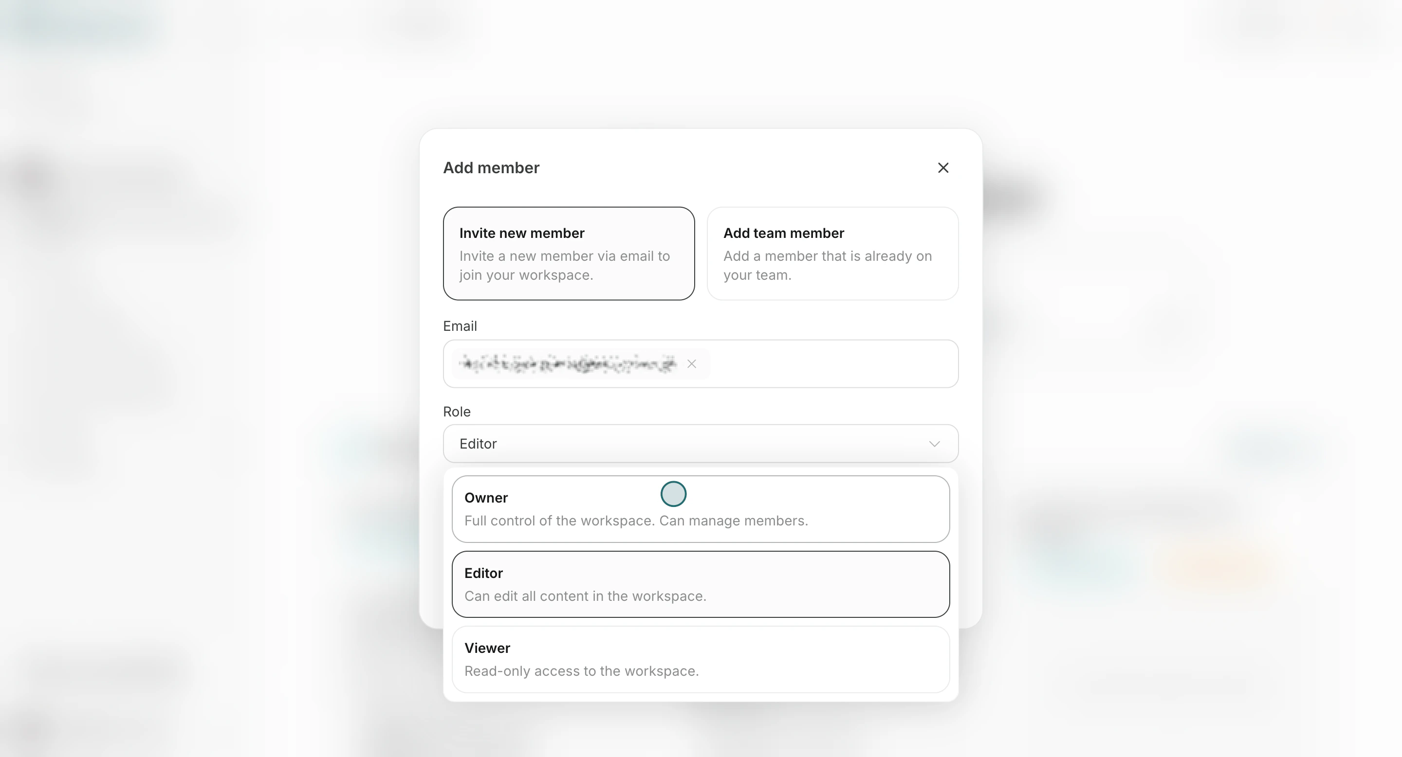 招待するワークスペースメンバーの役割を選ぶ