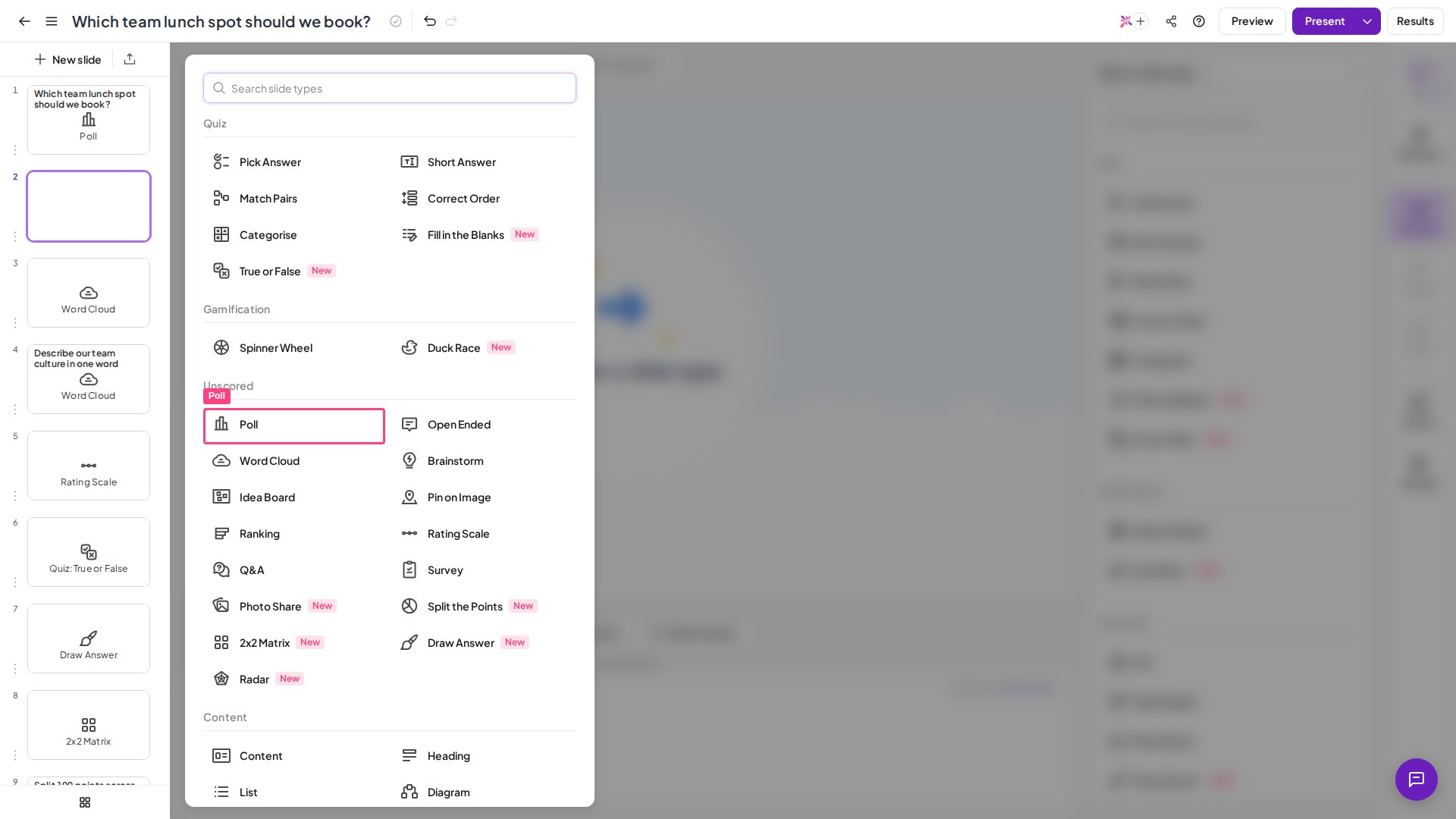 Le type de diapositive Poll d'AhaSlides mis en évidence dans le sélecteur de type de diapositive