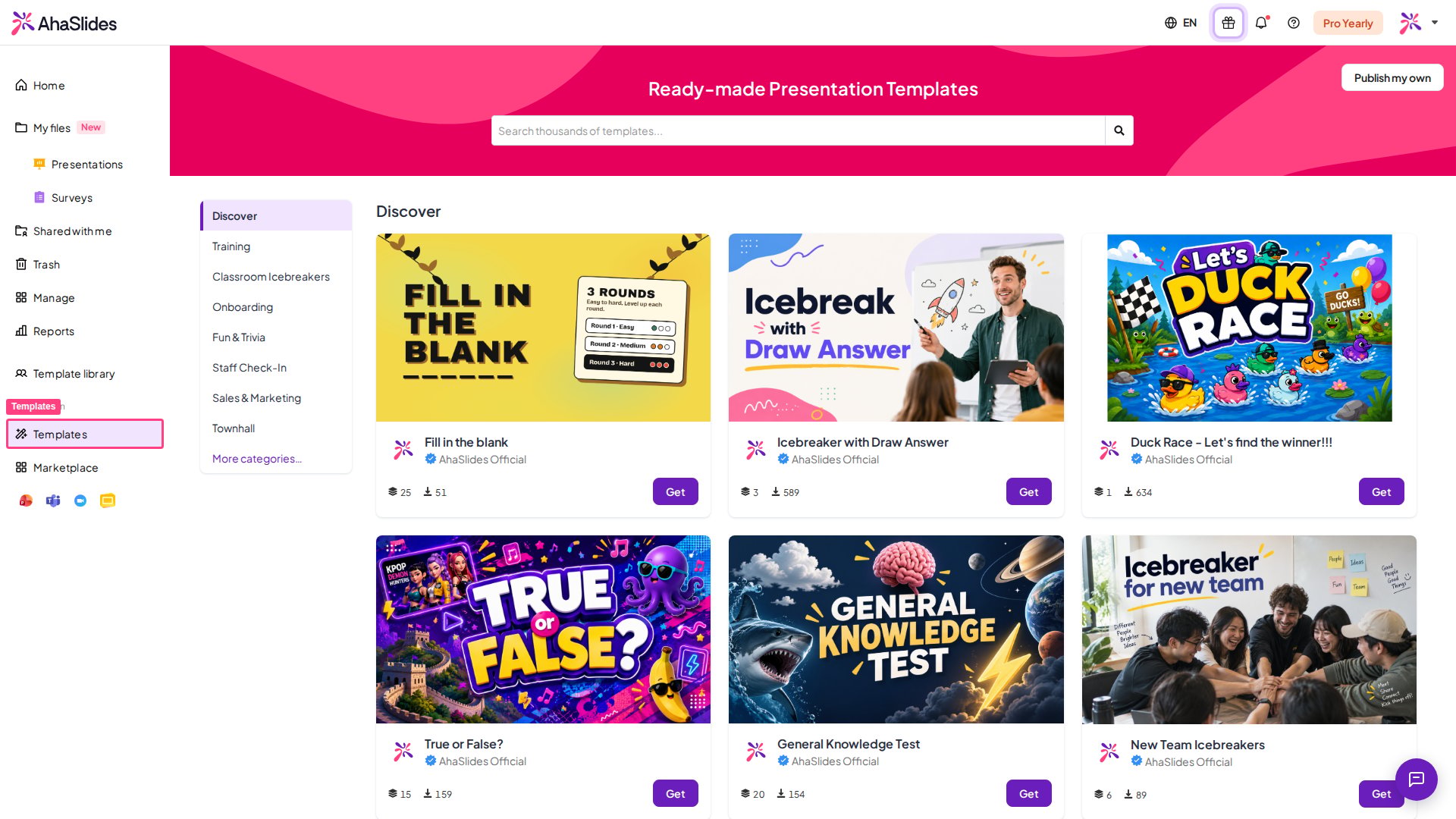 La biblioteca de plantillas de AhaSlides, abierta desde Plantillas en el menú de la izquierda, con plantillas de presentación listas por categoría