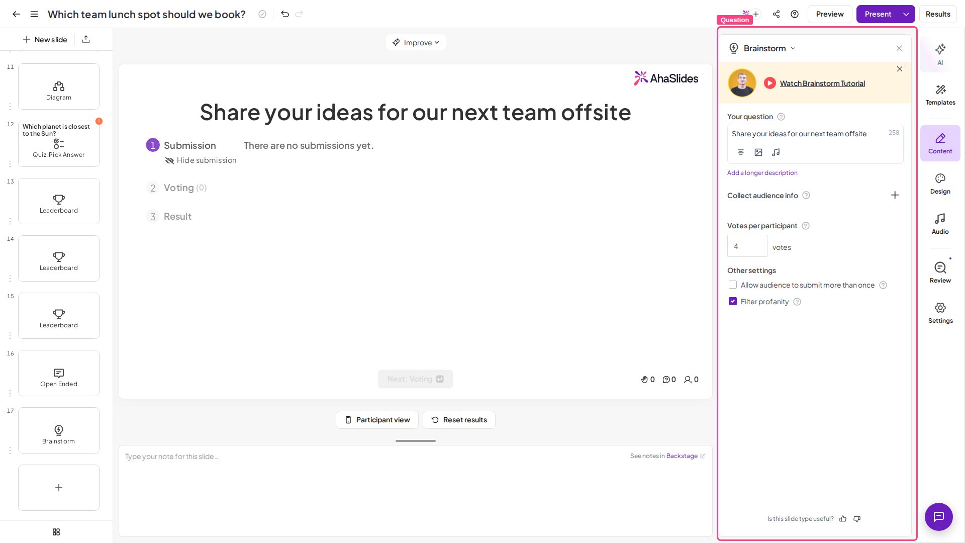 Una diapositiva Brainstorm de AhaSlides en el editor con la pregunta en el panel Content