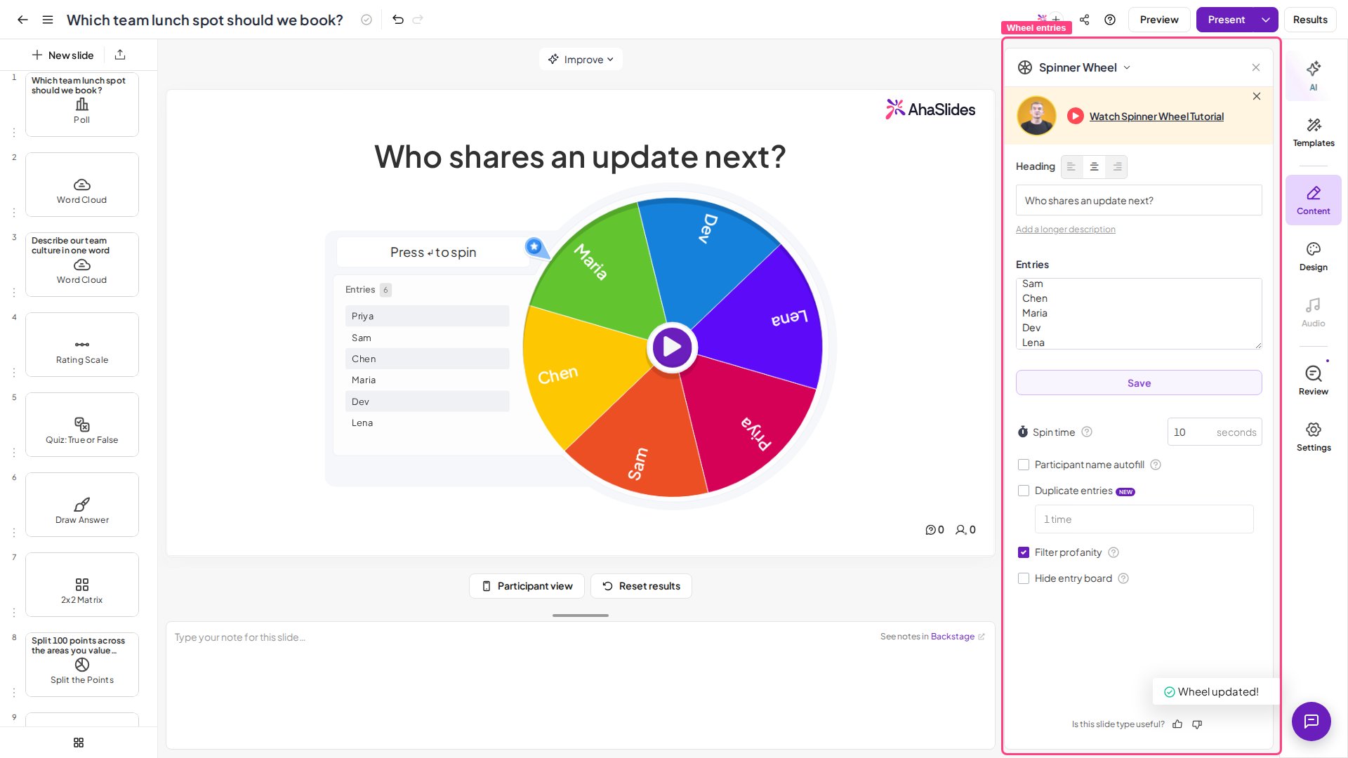 Una diapositiva Spinner Wheel de AhaSlides en el editor, con las entradas de la rueda en el panel Content