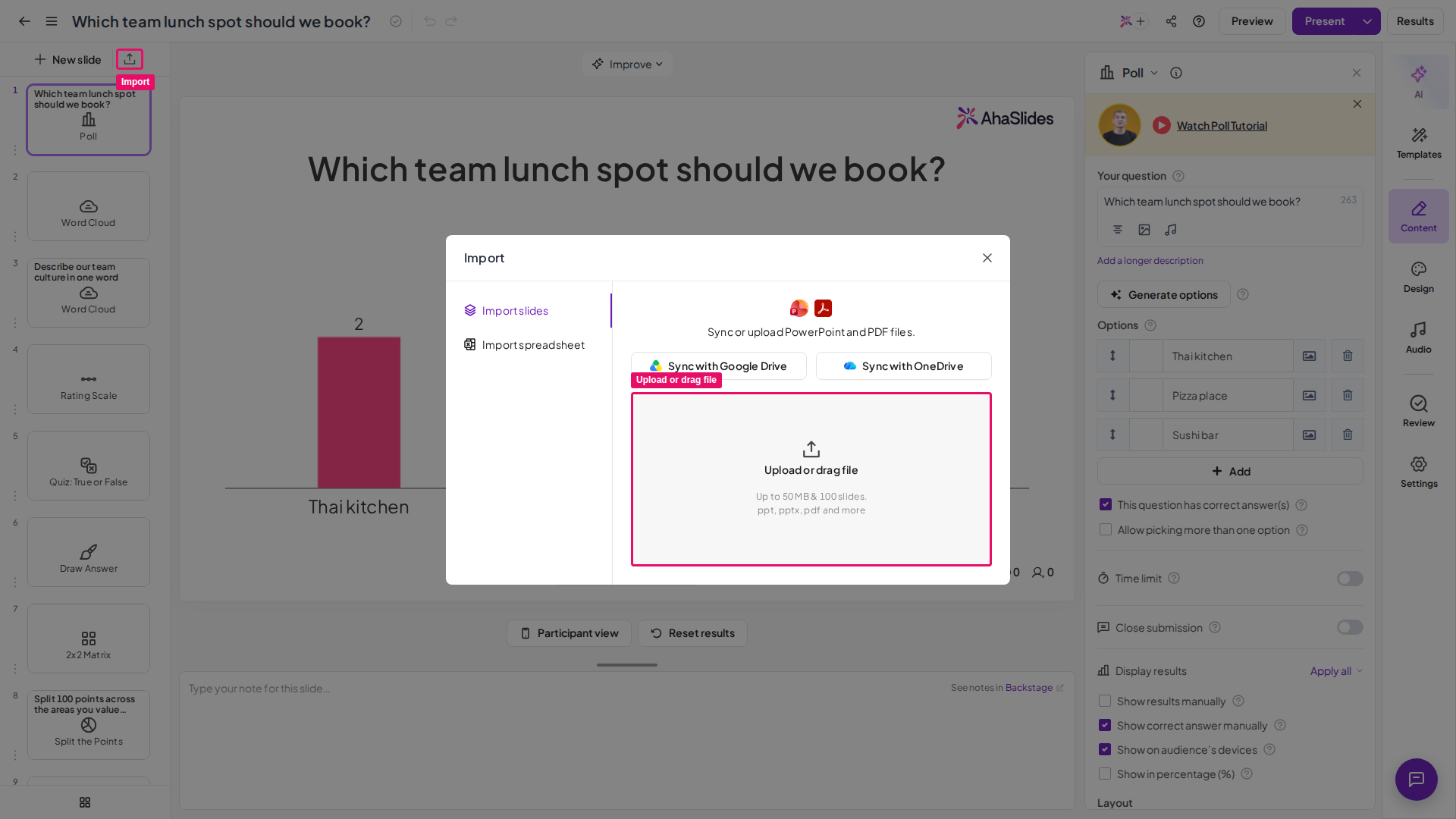 Окно импорта AhaSlides, открытое по значку «Ввод» в редакторе, с выделенной областью загрузки или перетаскивания файла