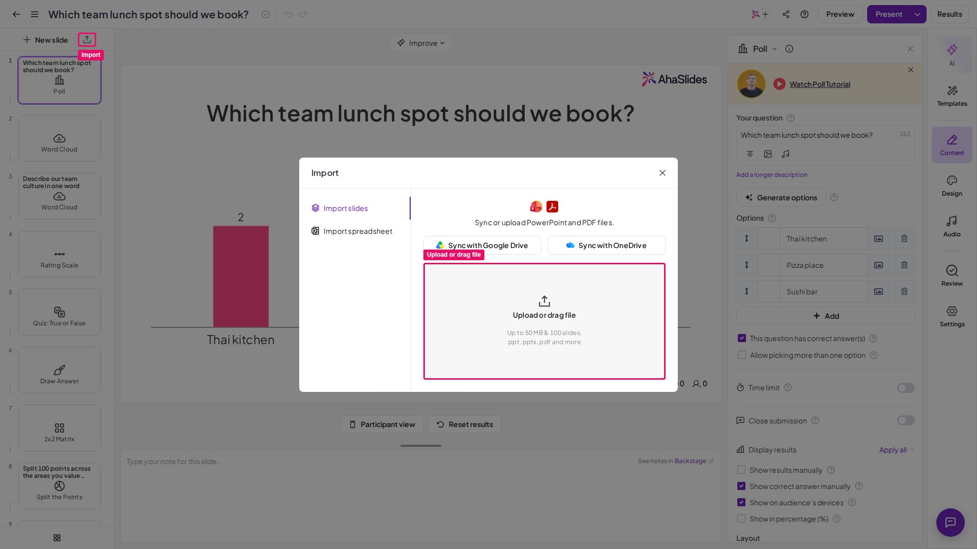 Окно импорта AhaSlides, открытое по значку «Ввод» в редакторе, с выделенной областью загрузки или перетаскивания файла