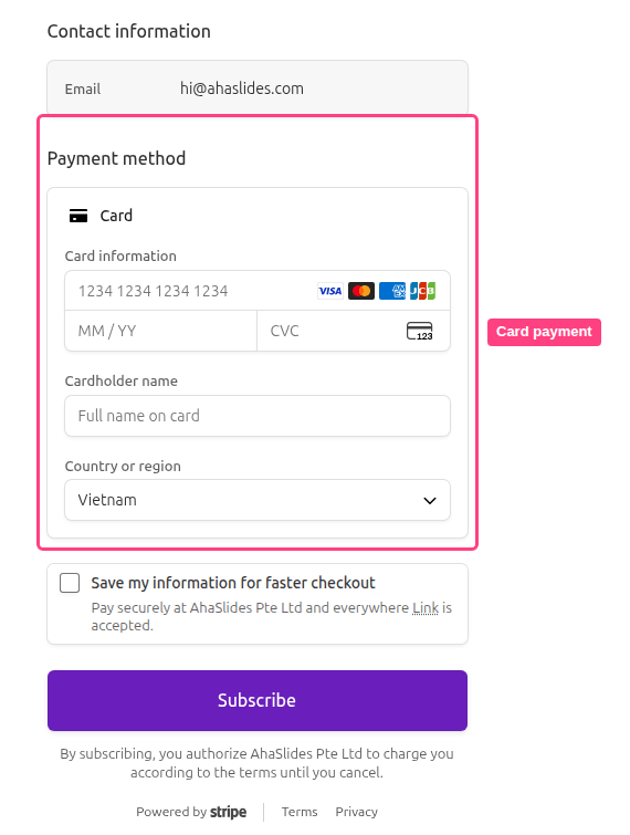 La sección Forma de pago de la página de pago de Stripe, con los campos de datos de la tarjeta resaltados