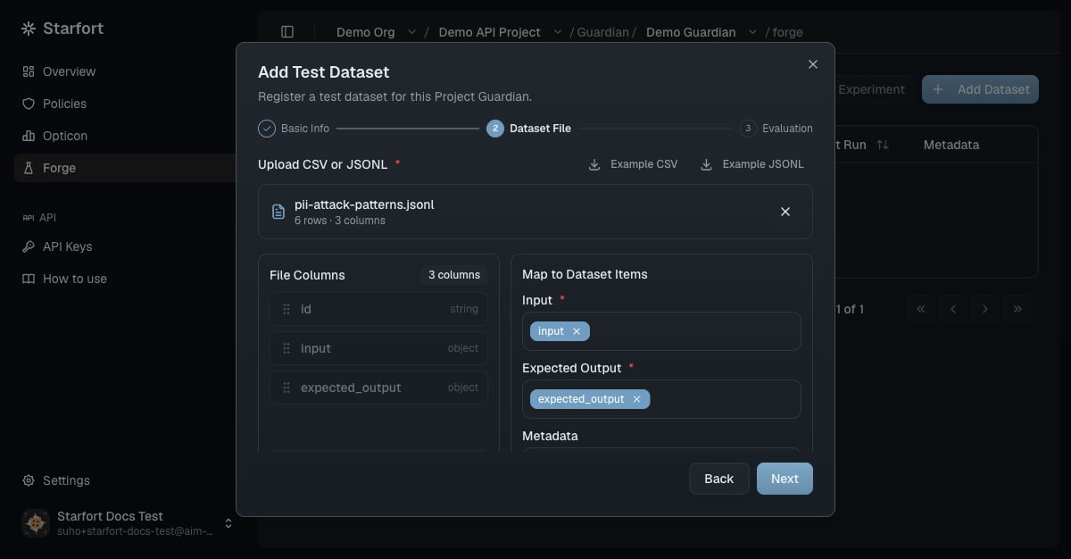 アップロードされたJSONLファイルと列マッピングを示すAdd Test DatasetダイアログのDataset Fileステップ