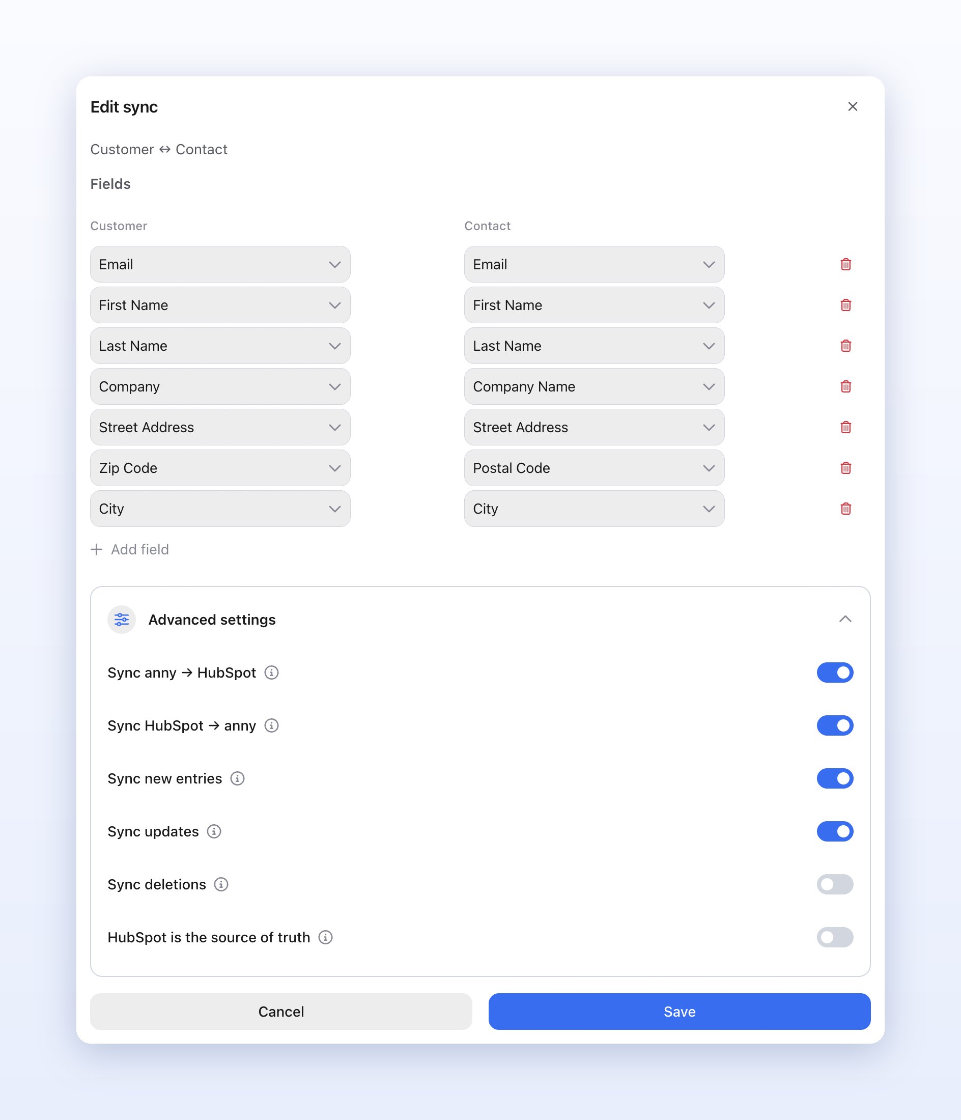 Dialog Sync bearbeiten für Kunde ↔ Kontakt: Feldzuordnung von E-Mail, Vorname, Nachname, Firma, Straße, Postleitzahl und Stadt sowie aufgeklappte Erweiterte Einstellungen mit den Schaltern für Richtung und Operationen