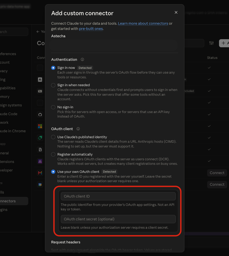 Opções de autenticação com os campos OAuth client ID e OAuth client secret destacados
