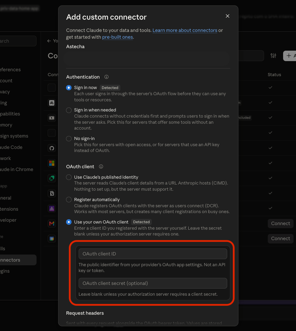 Opções de autenticação com os campos OAuth client ID e OAuth client secret destacados