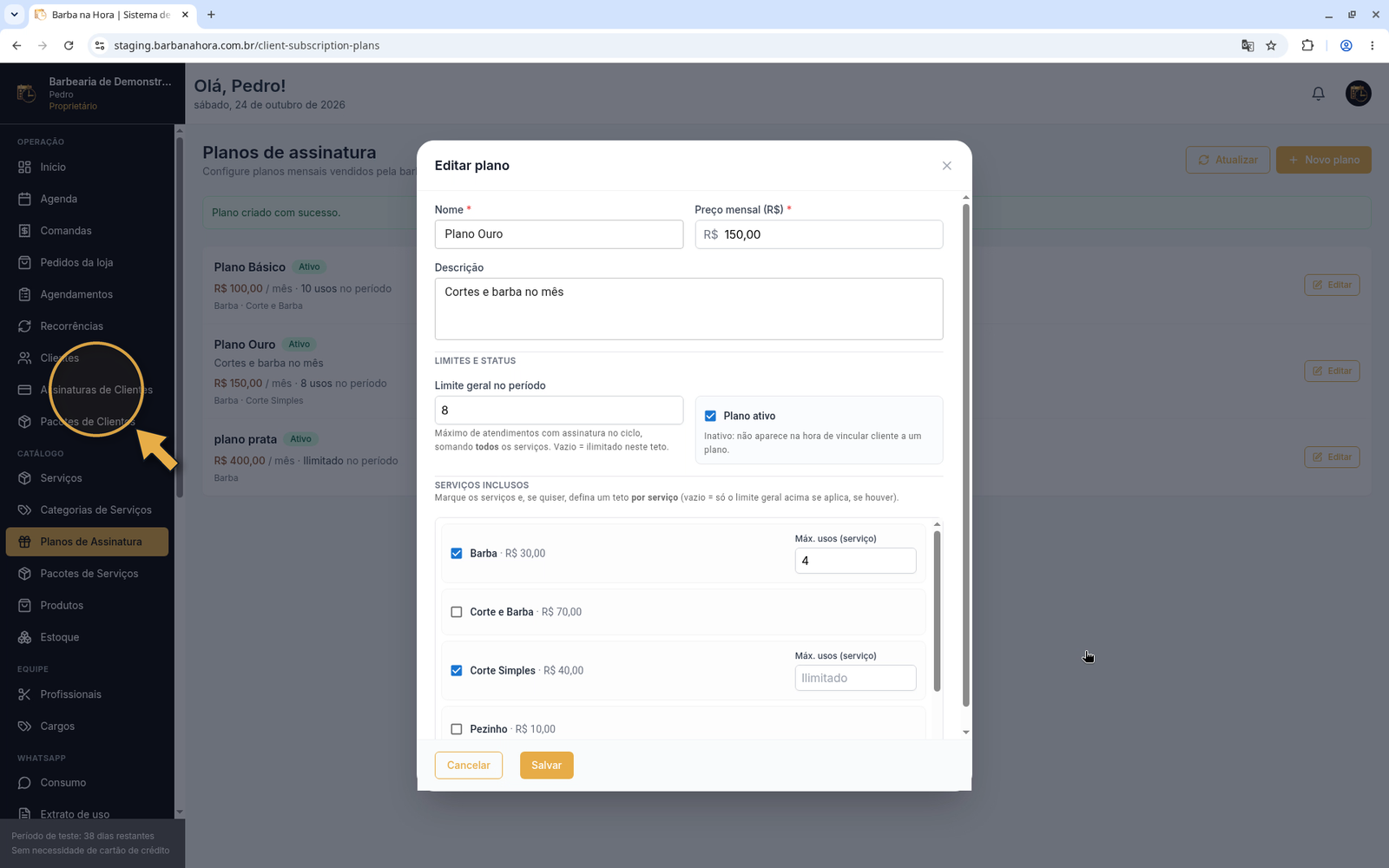 Menu lateral com Assinaturas de Clientes destacado em Operação