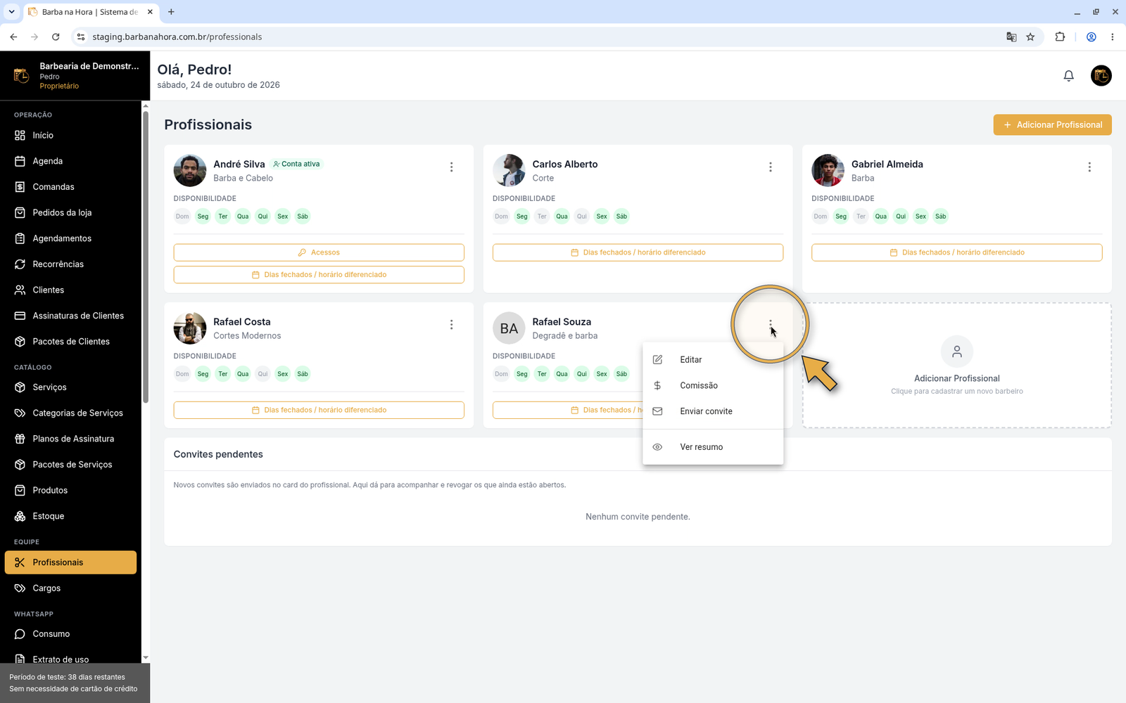 Menu de ações do profissional aberto com Editar, Comissão, Enviar convite e Ver resumo