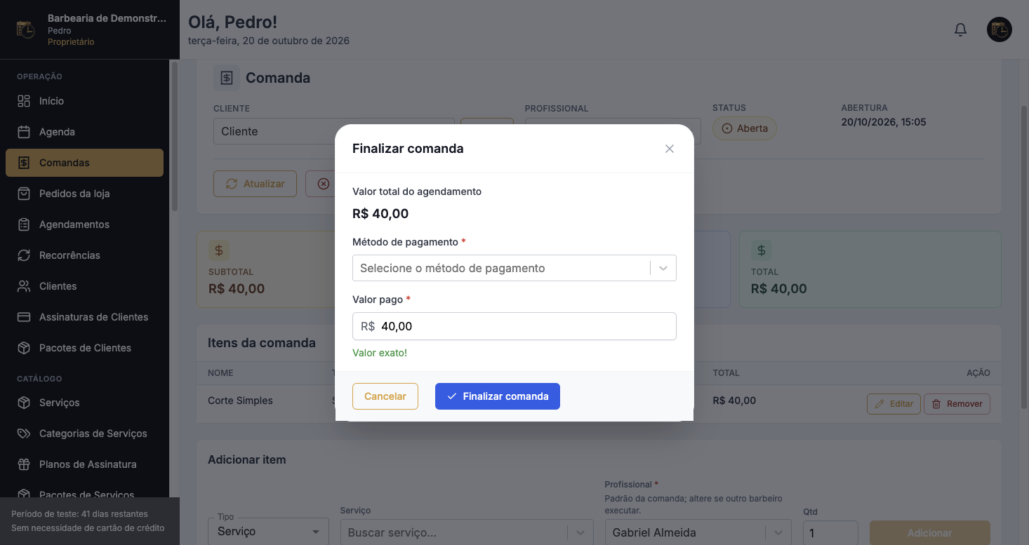 Janela Finalizar comanda com o total de R$ 40,00, o método de pagamento e o valor pago, sem confirmar o fechamento