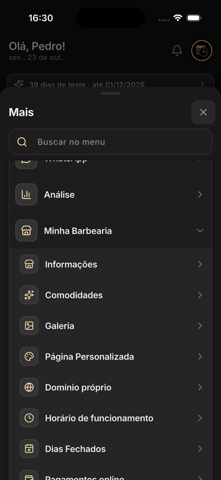 Menu Mais do app com a seção Minha Barbearia aberta e a opção Loja de produtos