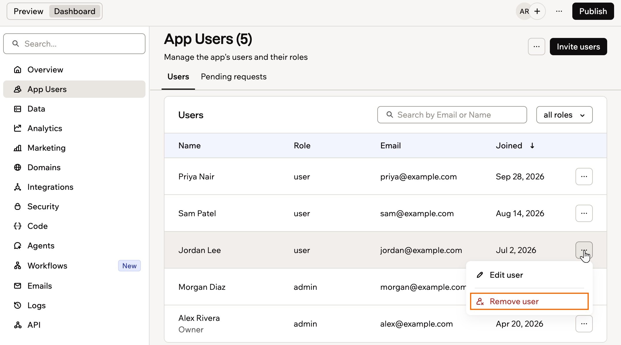 Una captura de pantalla de la página App Users con el menú More actions de un usuario abierto y Remove user resaltado
