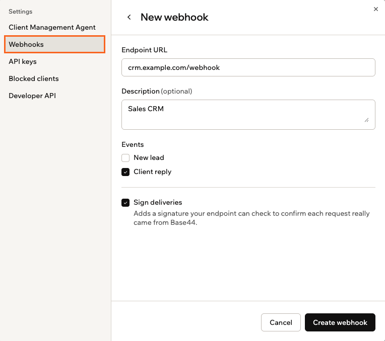 El formulario New webhook, con una URL de endpoint, descripción, los eventos New lead y Client reply, y Sign deliveries