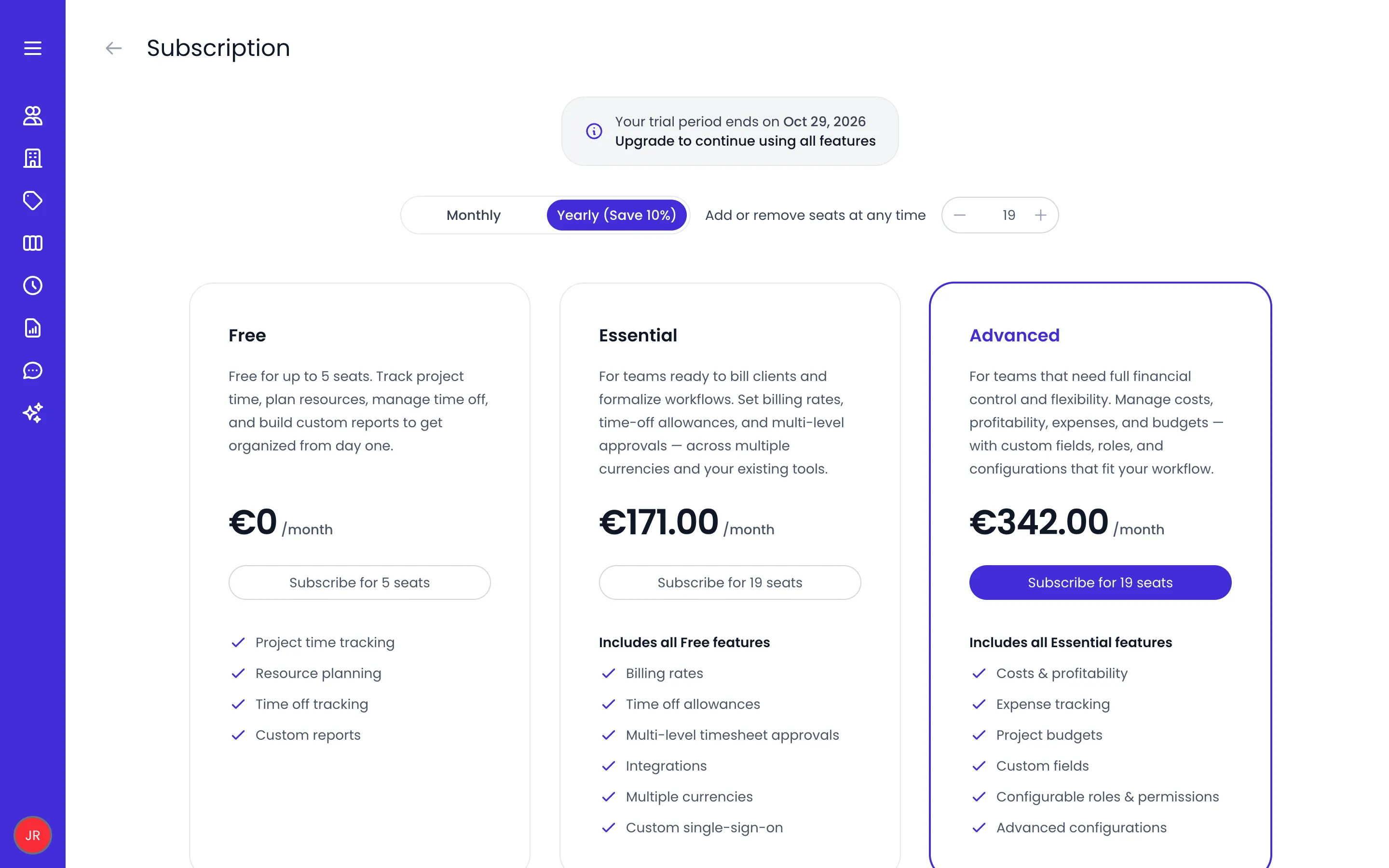 Beebole subscription page with the Monthly and Yearly (Save 10%) switch, the seat stepper set to 19 seats, and the Free, Essential and Advanced plan cards with their price per month, a Subscribe button and the features each plan includes