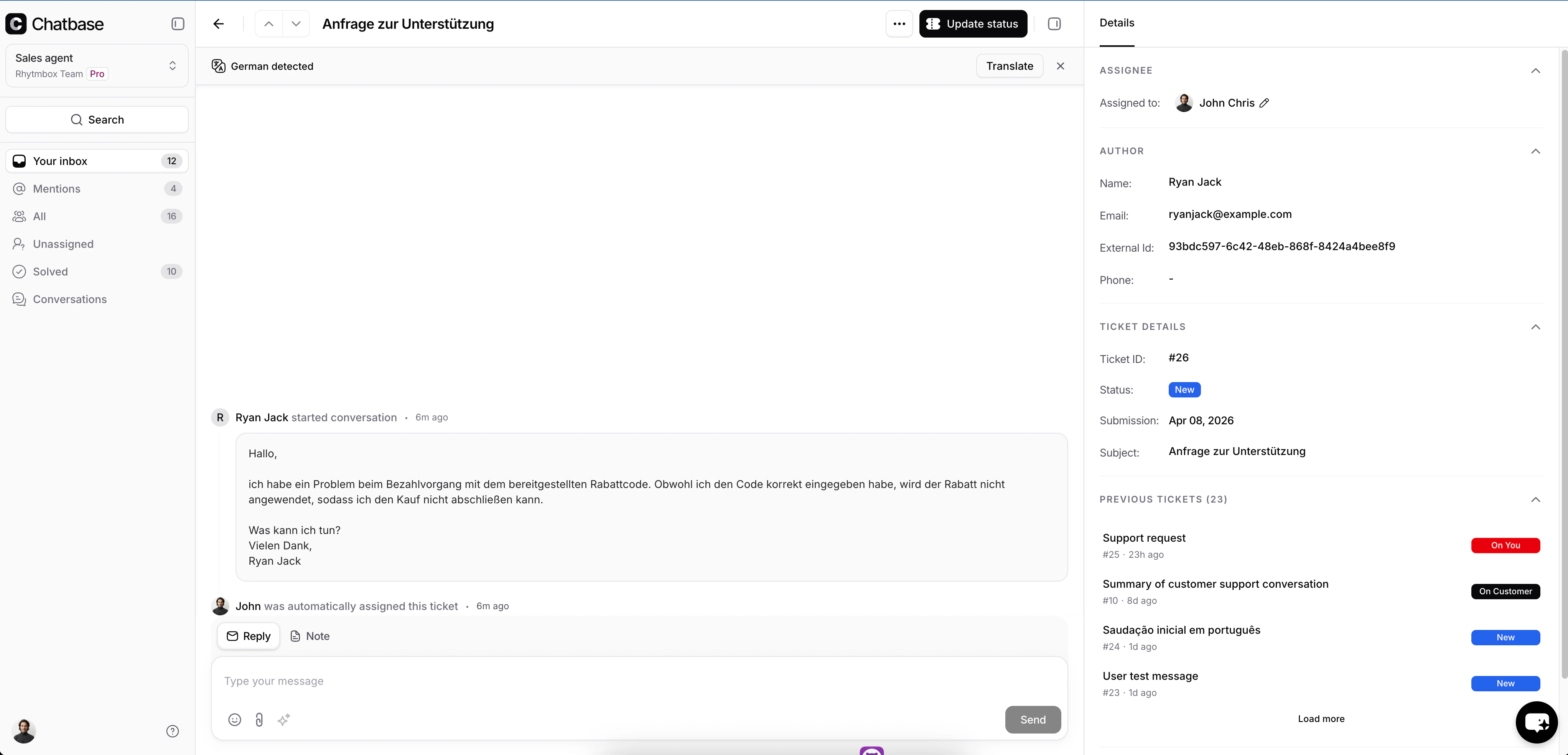 Ticket view showing a detected language banner with Arabic messages and a Translate button