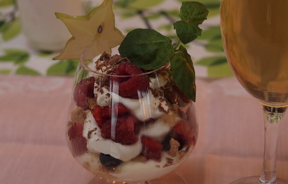 An english trifle, By JIP - Own work, CC BY-SA 4.0, https://commons.wikimedia.org/w/index.php?curid=50966818