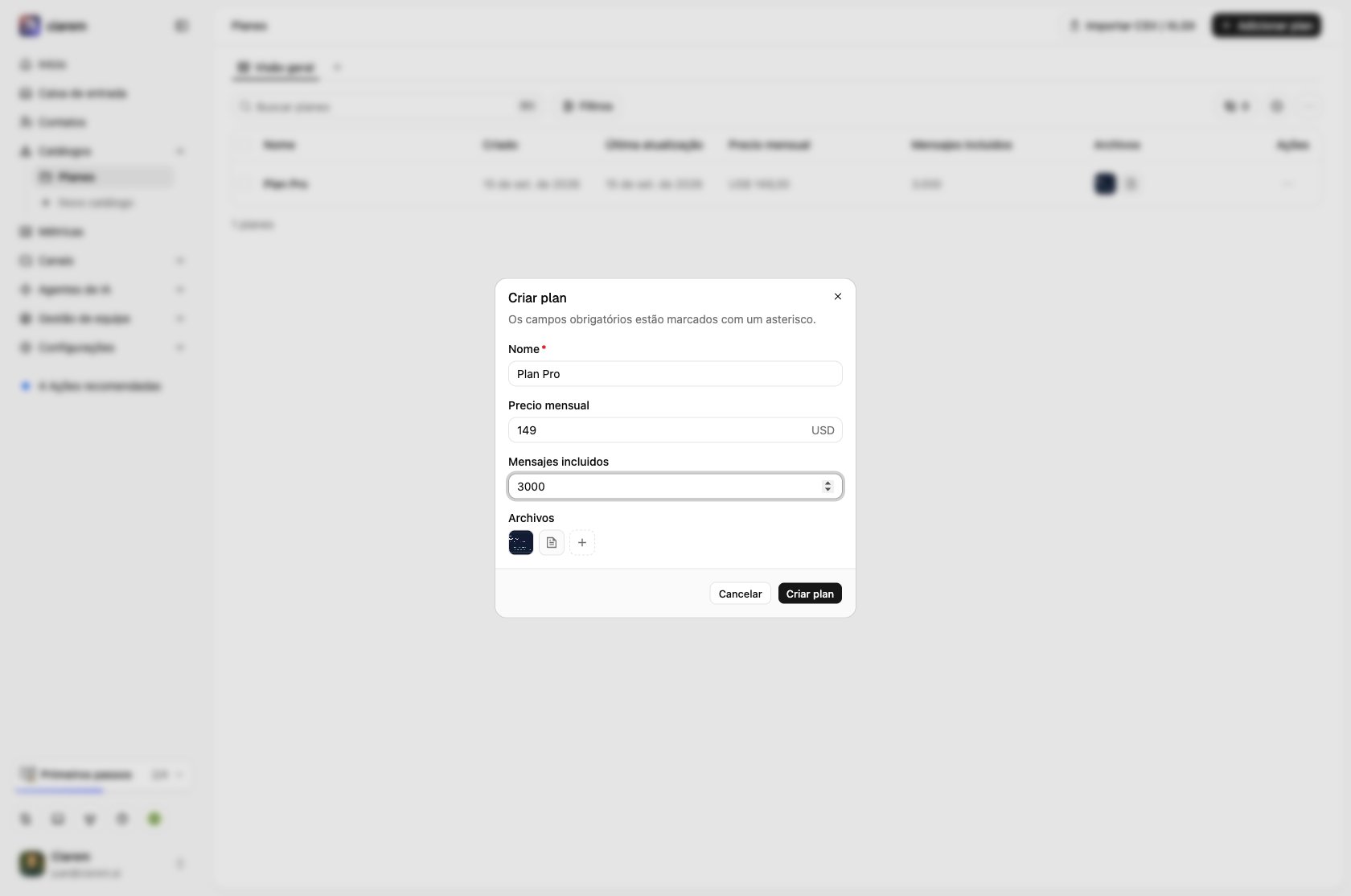 Criando um registro: a propriedade Arquivos múltiplos com uma foto do produto e um folheto em PDF anexados