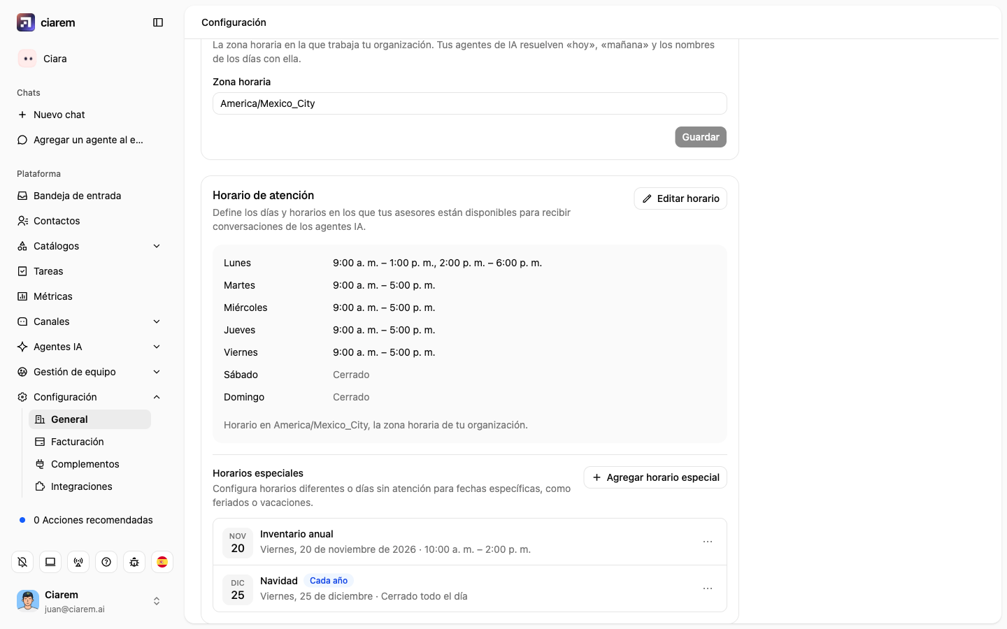 La tarjeta Horario de atención en Configuración > General: el horario de cada día de la semana, la nota de la zona horaria y la lista de Horarios especiales