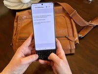 clicks_power_keyboard_w_s26_ultra_messenger_bag