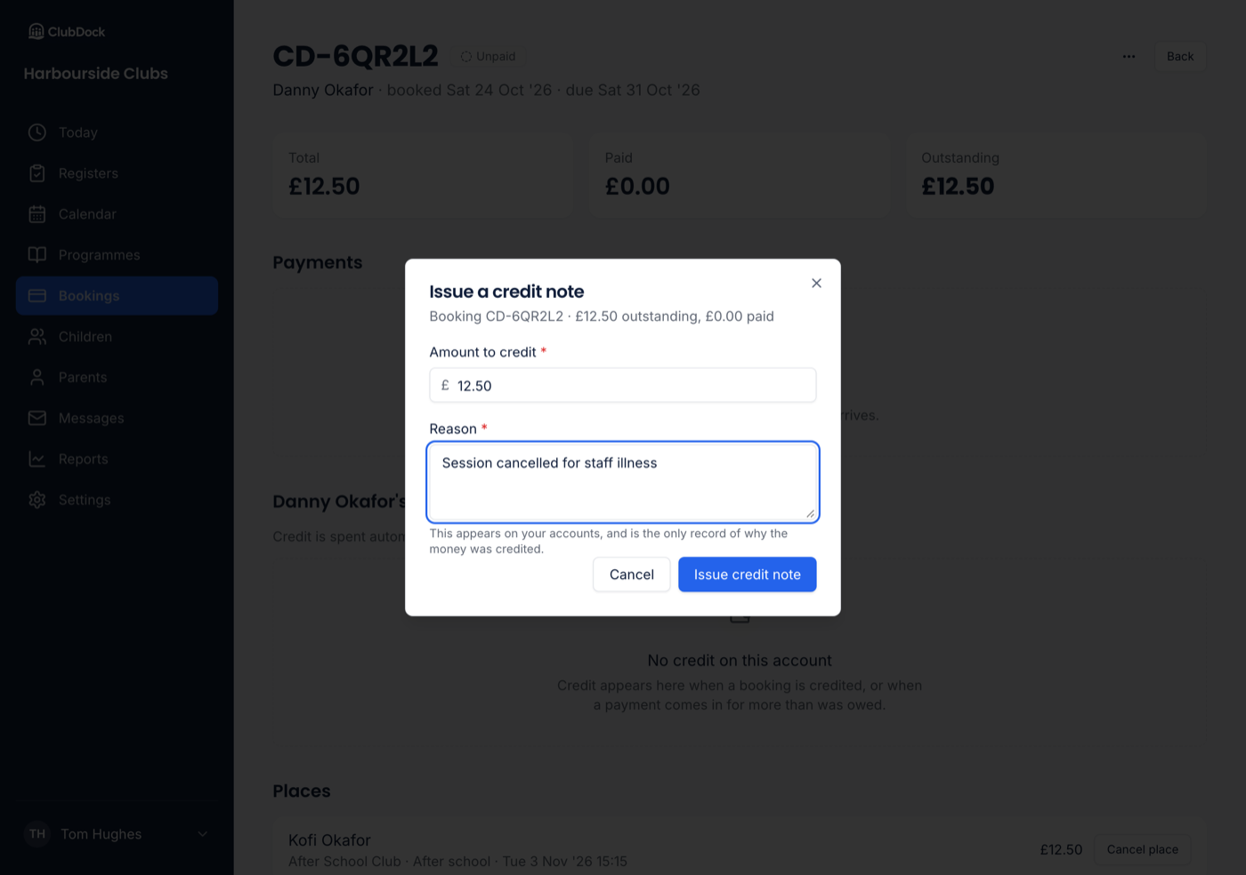 The Issue a credit note dialog at 1280px, with Amount to credit and Reason filled in