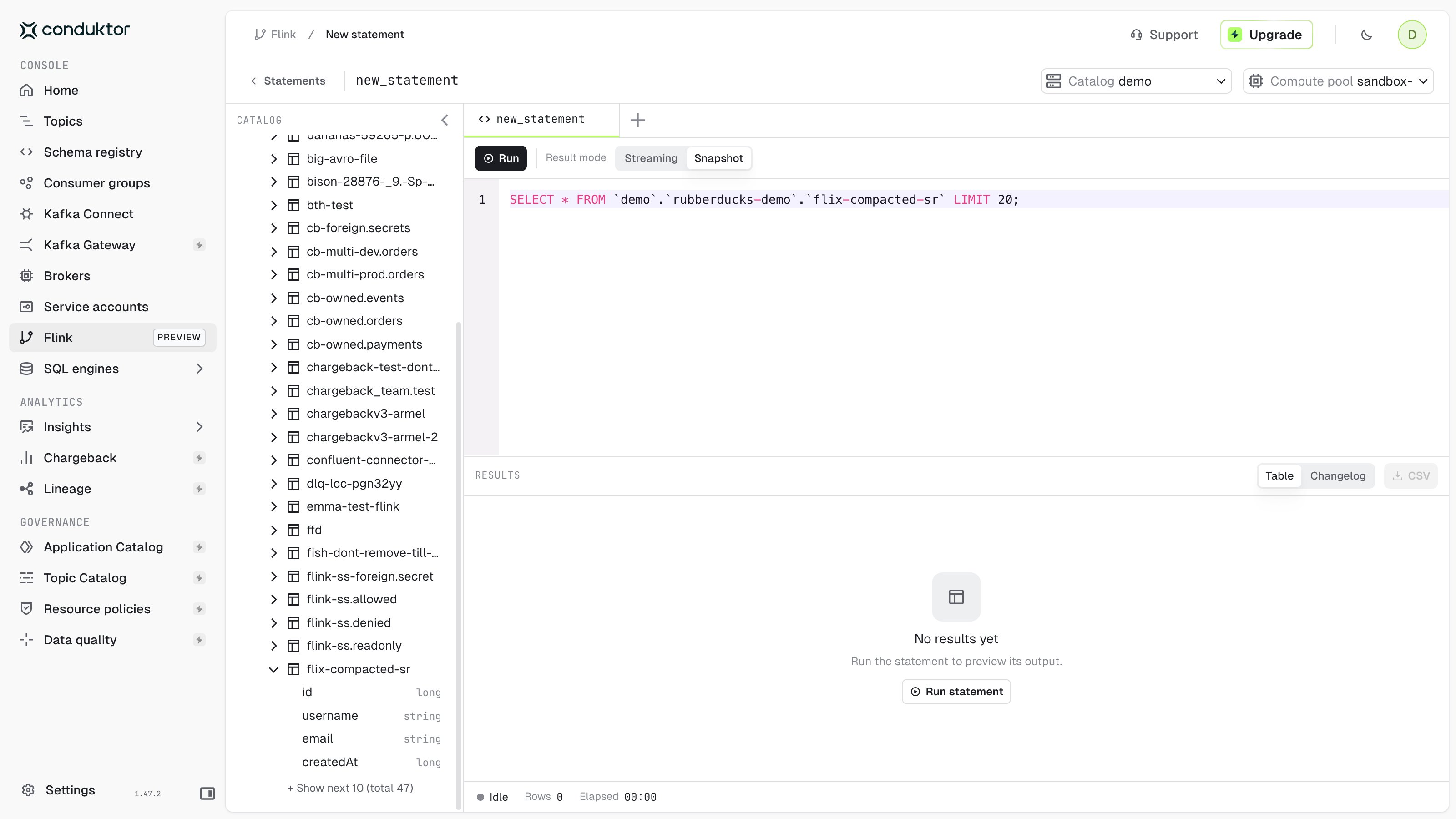 Flink workbench with a SELECT statement, the catalog panel and Snapshot mode selected