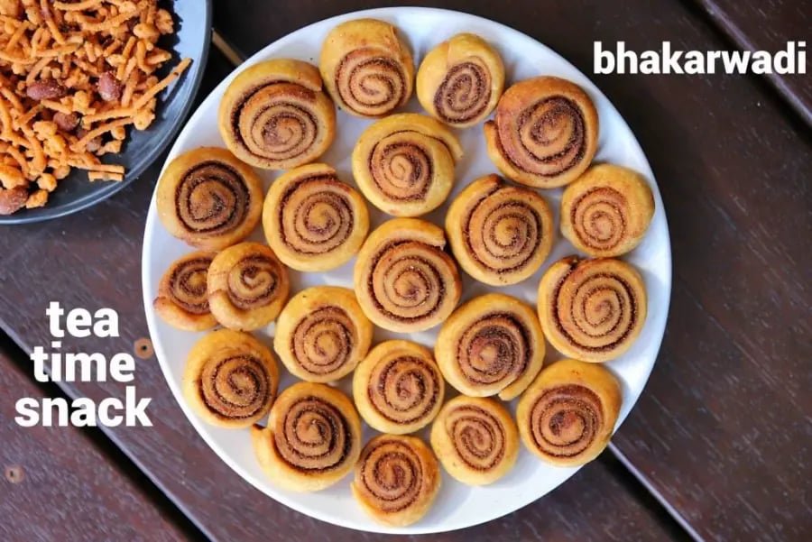 maharashtrian-bhakarwadi-recipe