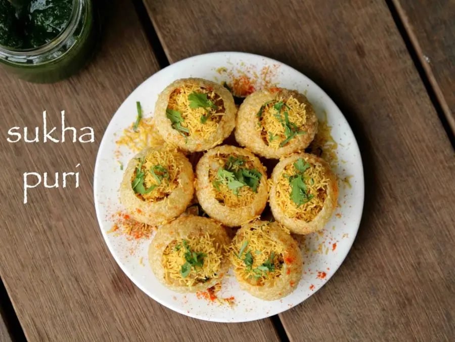 sukha-puri-recipe-stuffed-sukha-poori