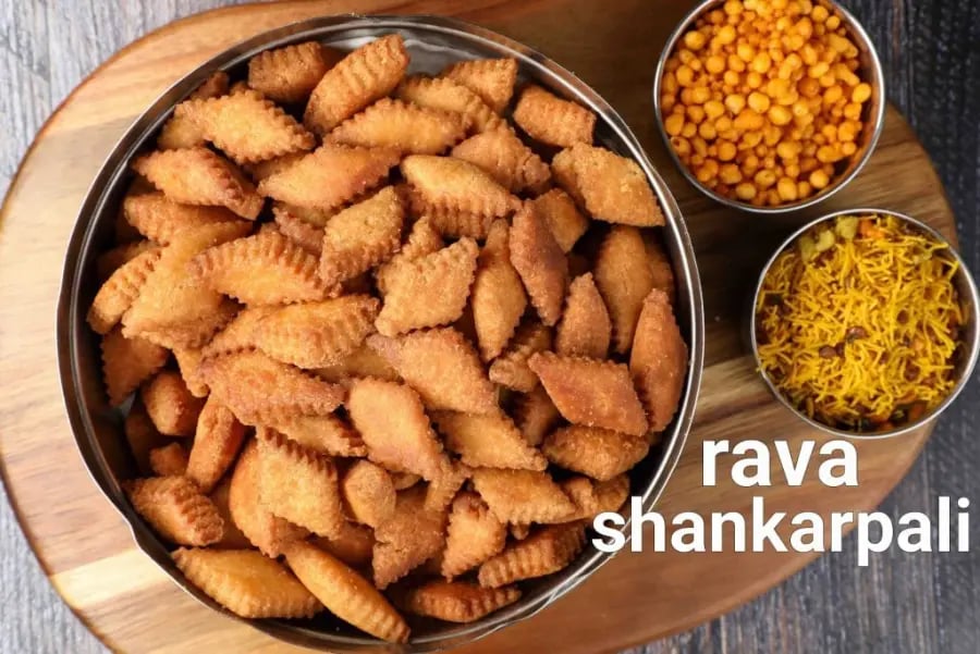 rava-shankarpali-recipe-sweet-sooji
