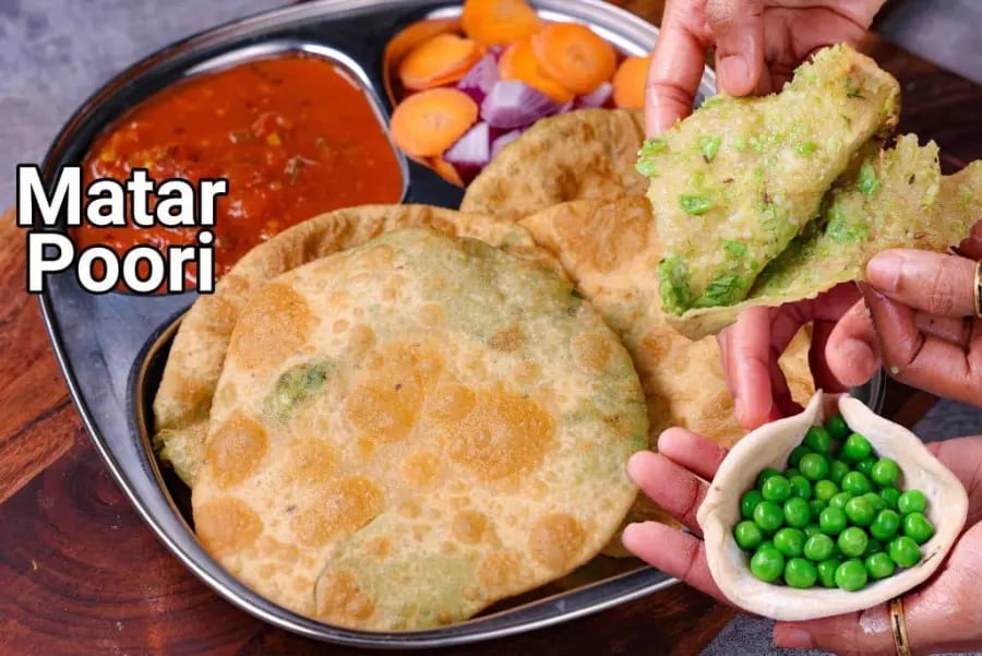 matar-ki-poori-recipe-crispy-green-peas