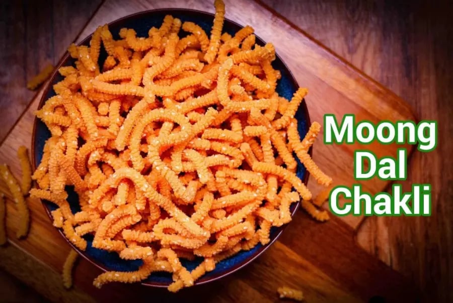 moong-dal-chakli-recipe-moong-murukku