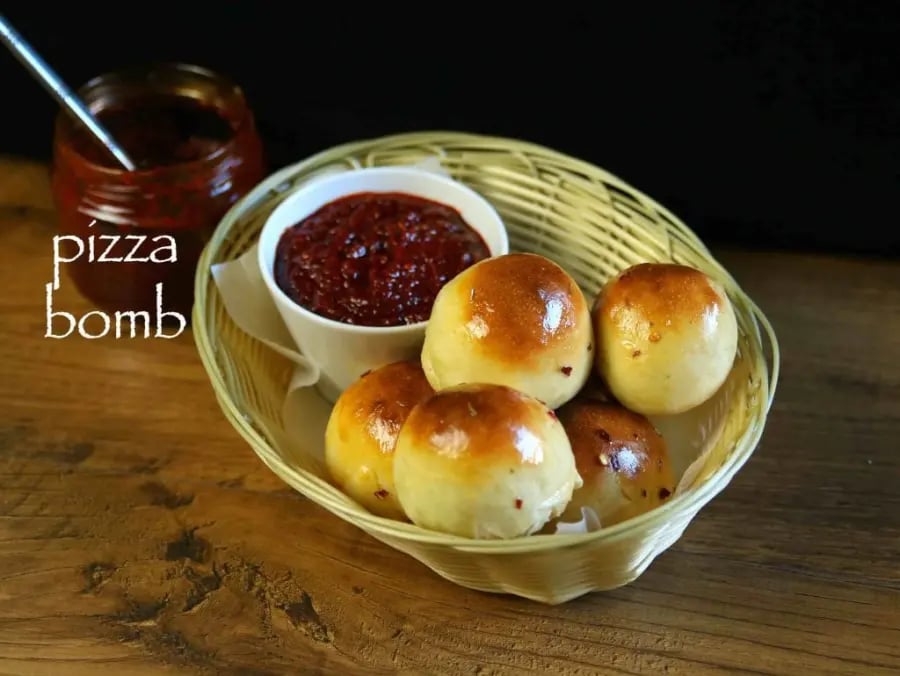pizza-bombs-recipe-veg-pizza-bomb-recipe