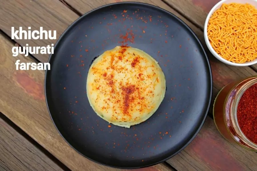 gujarati-khichu-recipe-papdi-no-lot