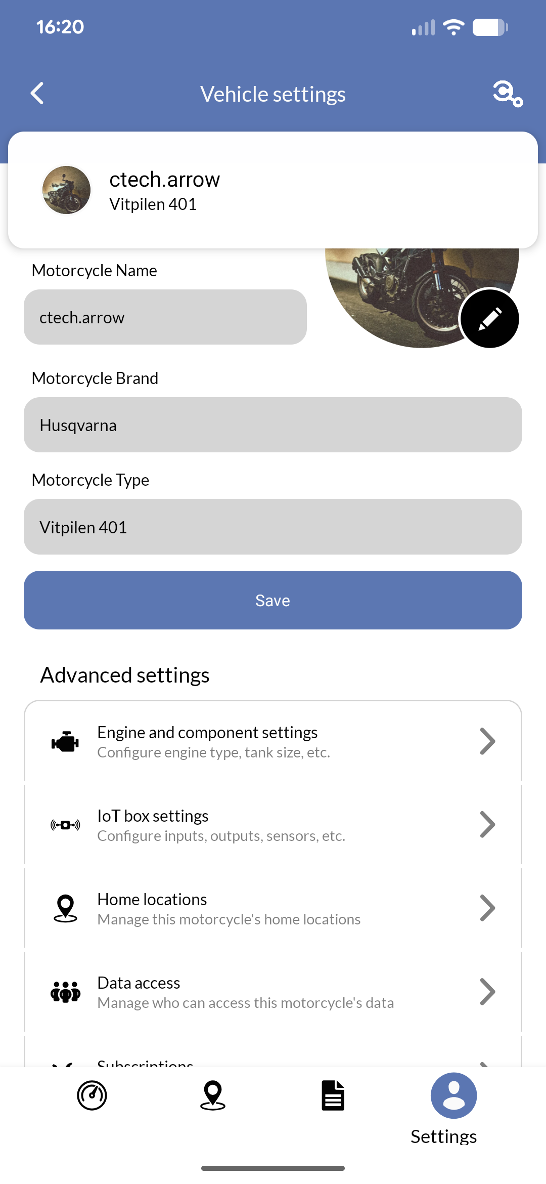 Mobile app showing vehicle settings with device assignment and configuration options
