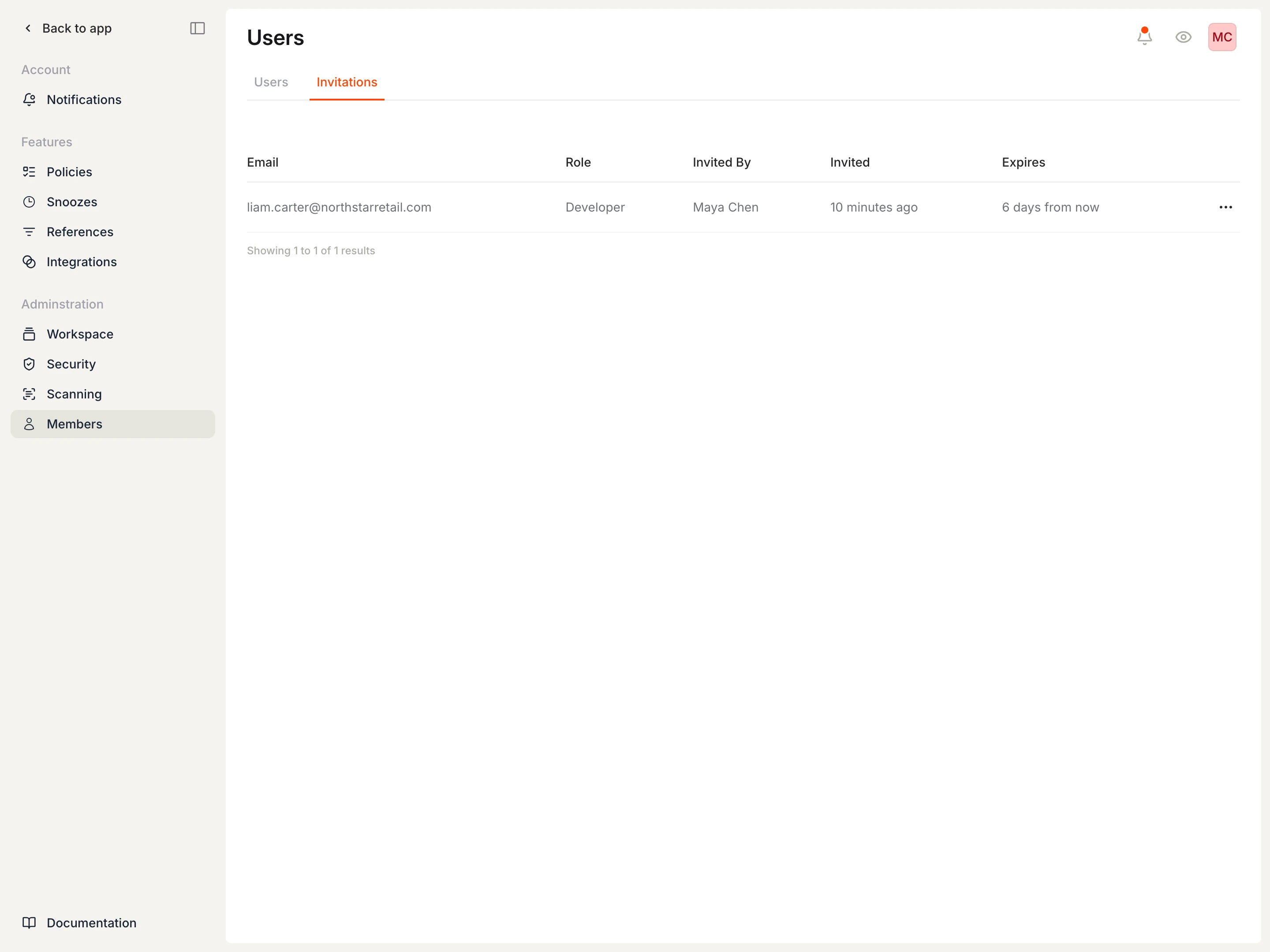 Invitations tab showing a pending Developer invitation.