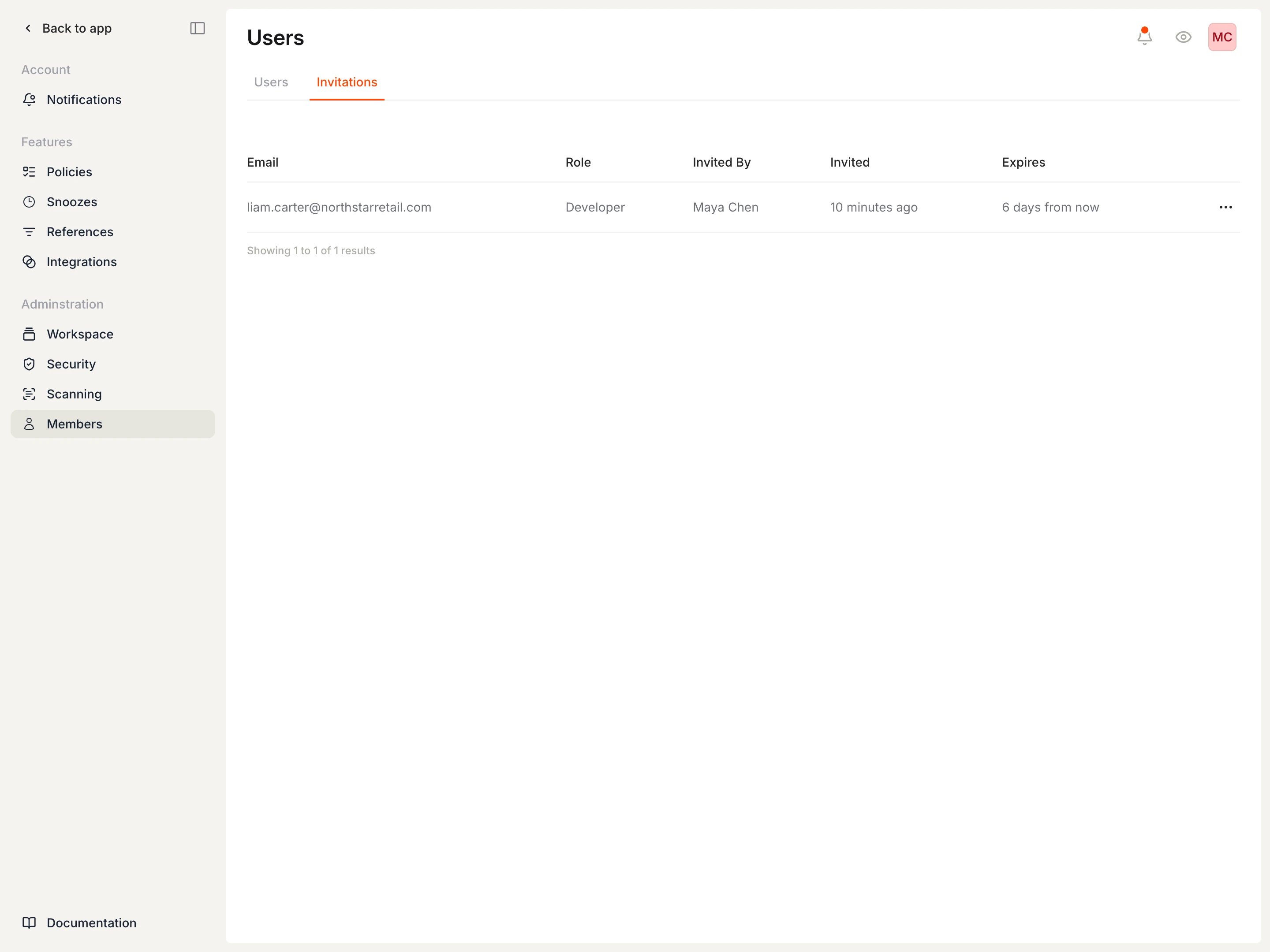 Invitations tab showing a pending Developer invitation.