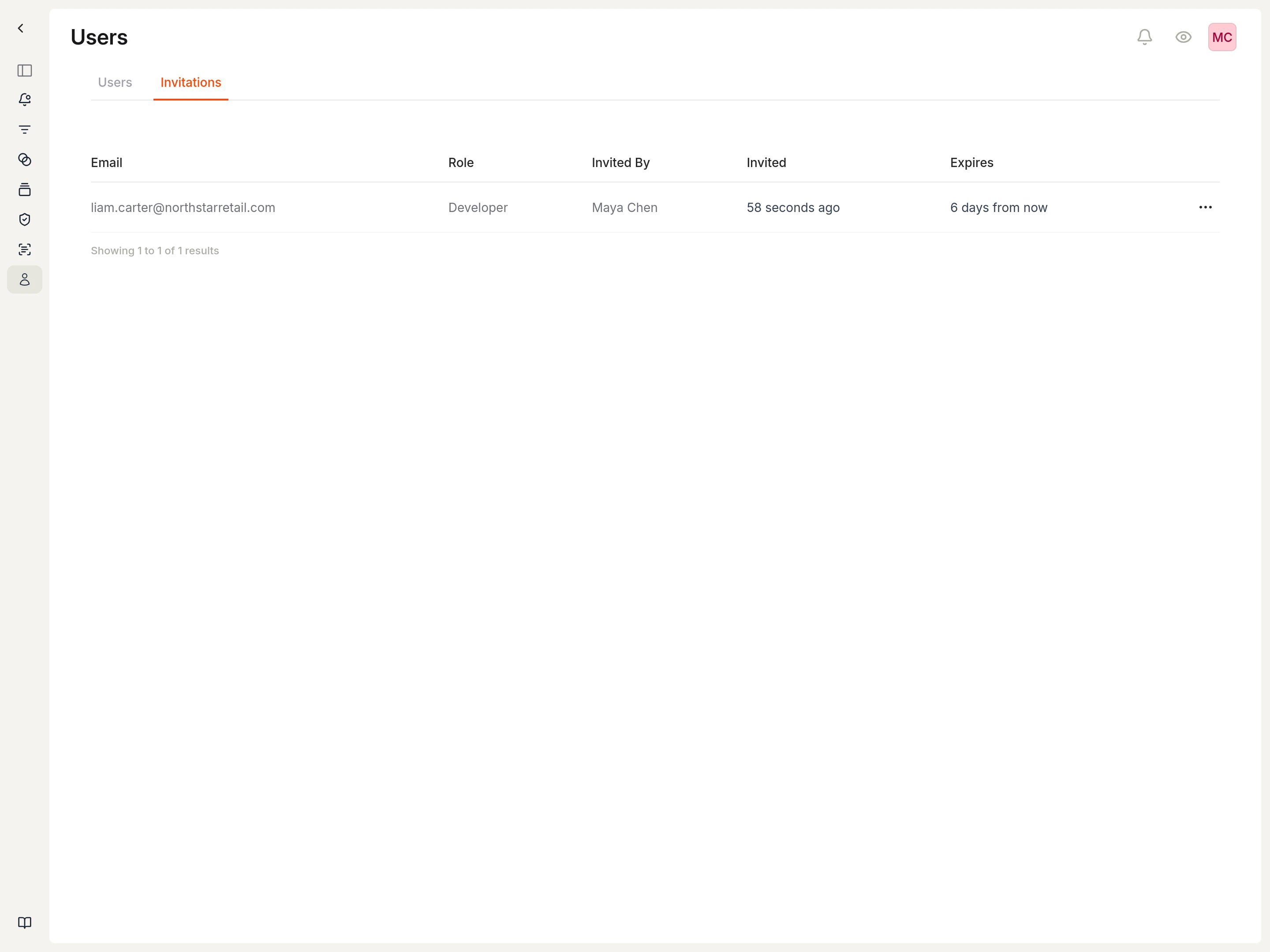 Invitations tab showing a pending invite with email, role, invited by, and expiration date.