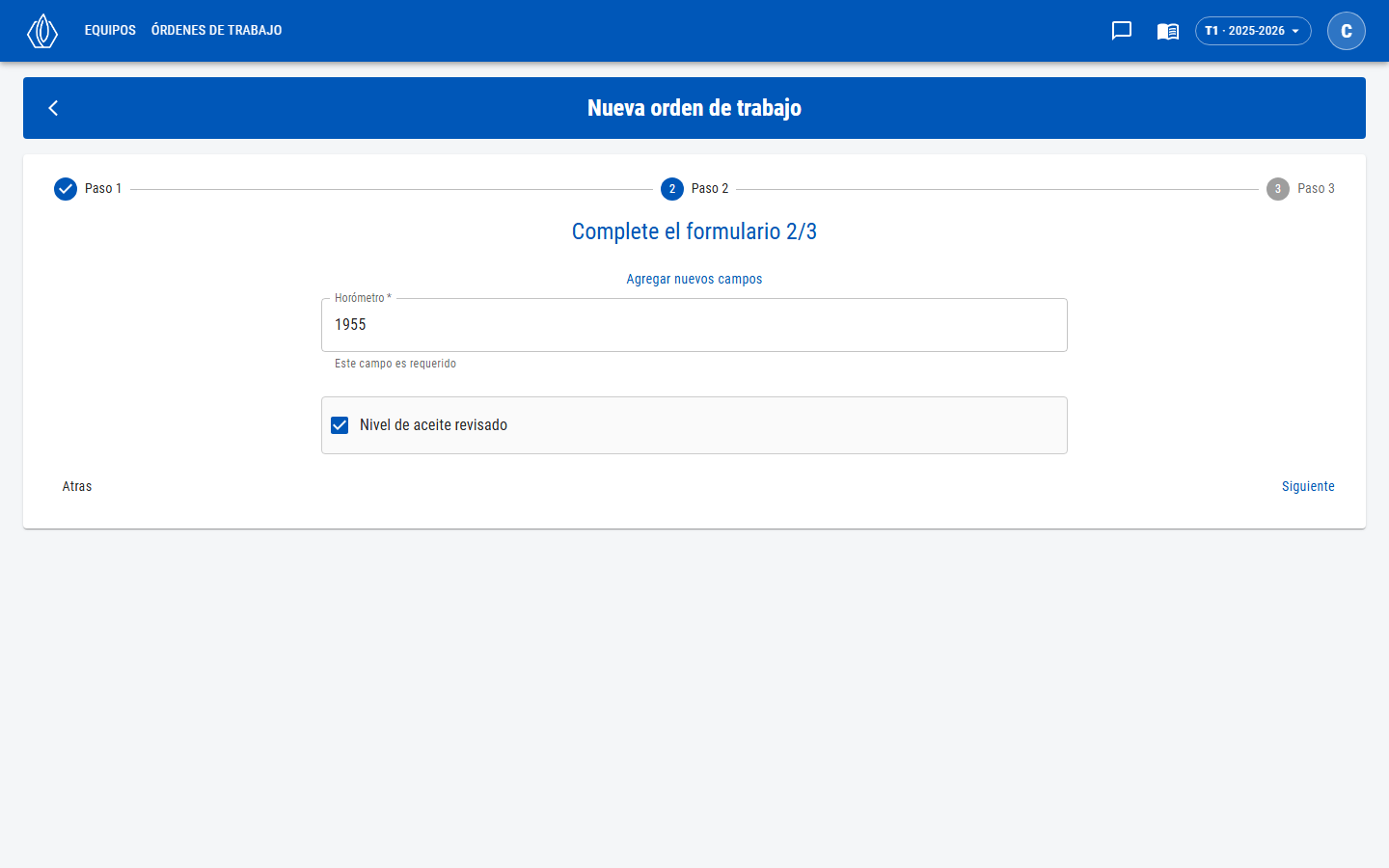 Paso 2 con el botón Agregar nuevos campos y los campos personalizados del tipo de equipo