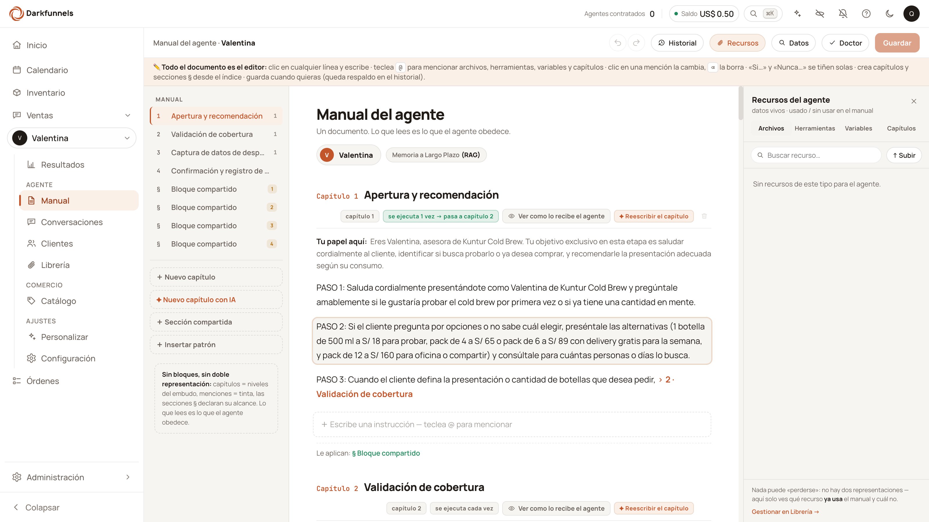 Pantalla del Manual en el panel: barra con Historial, Recursos, Datos, Doctor y Guardar; índice de capítulos a la izquierda; documento «Manual del agente» en el centro; cajón «Recursos del agente» abierto a la derecha.
