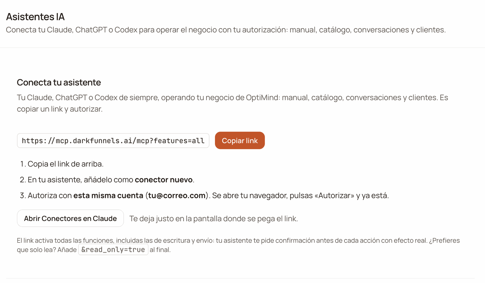 Conecta tu asistente (Connect your assistant) card in Personalizar, Asistentes IA, with the connection link, the Copiar link button, three numbered steps and a note about read-only mode