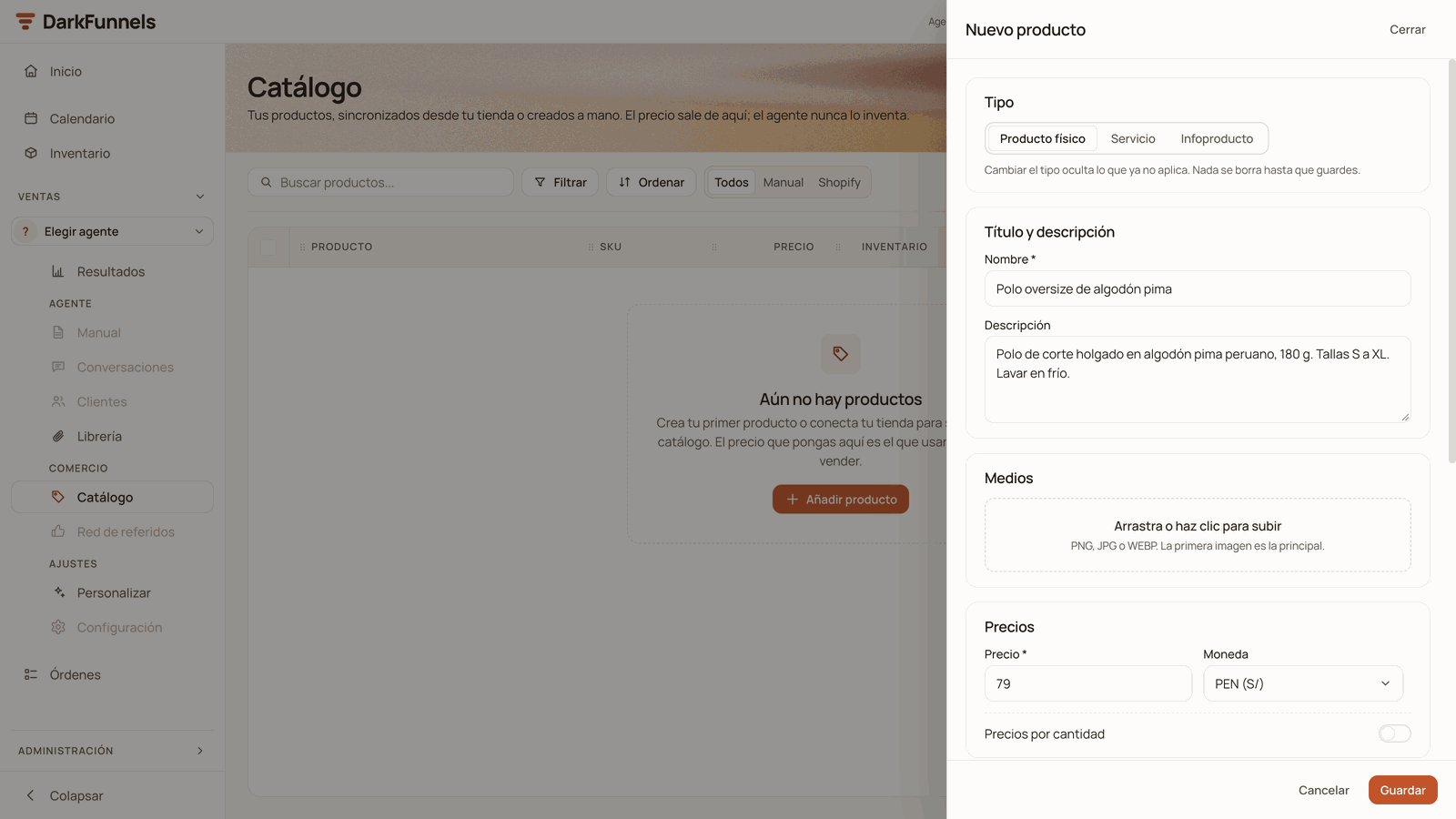 Nuevo producto panel with the Producto físico type, the name Polo oversize de algodón pima and its description, the Medios area, the price 79 in PEN (S/) and the Precios por cantidad switch off