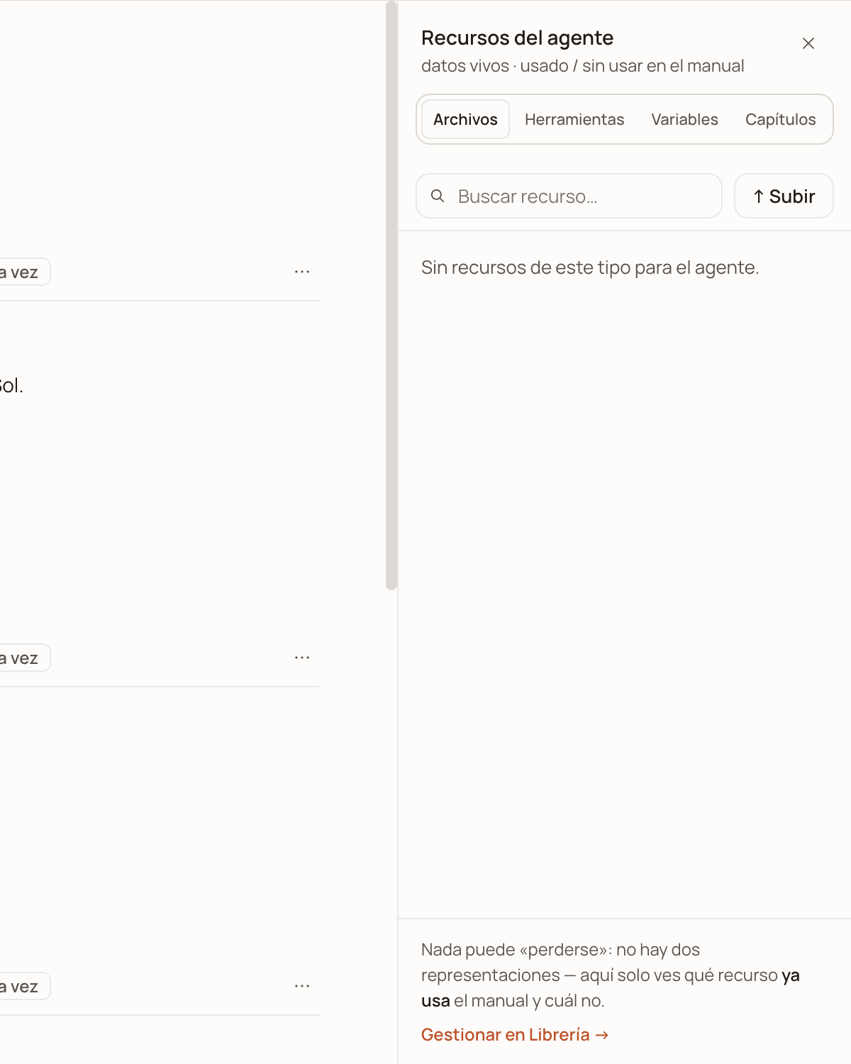 Recursos del agente (Agent resources) drawer next to the playbook editor, open on the Archivos (Files) tab, with the search box, the Subir button, the «Sin recursos de este tipo para el agente» notice and the Gestionar en Librería link