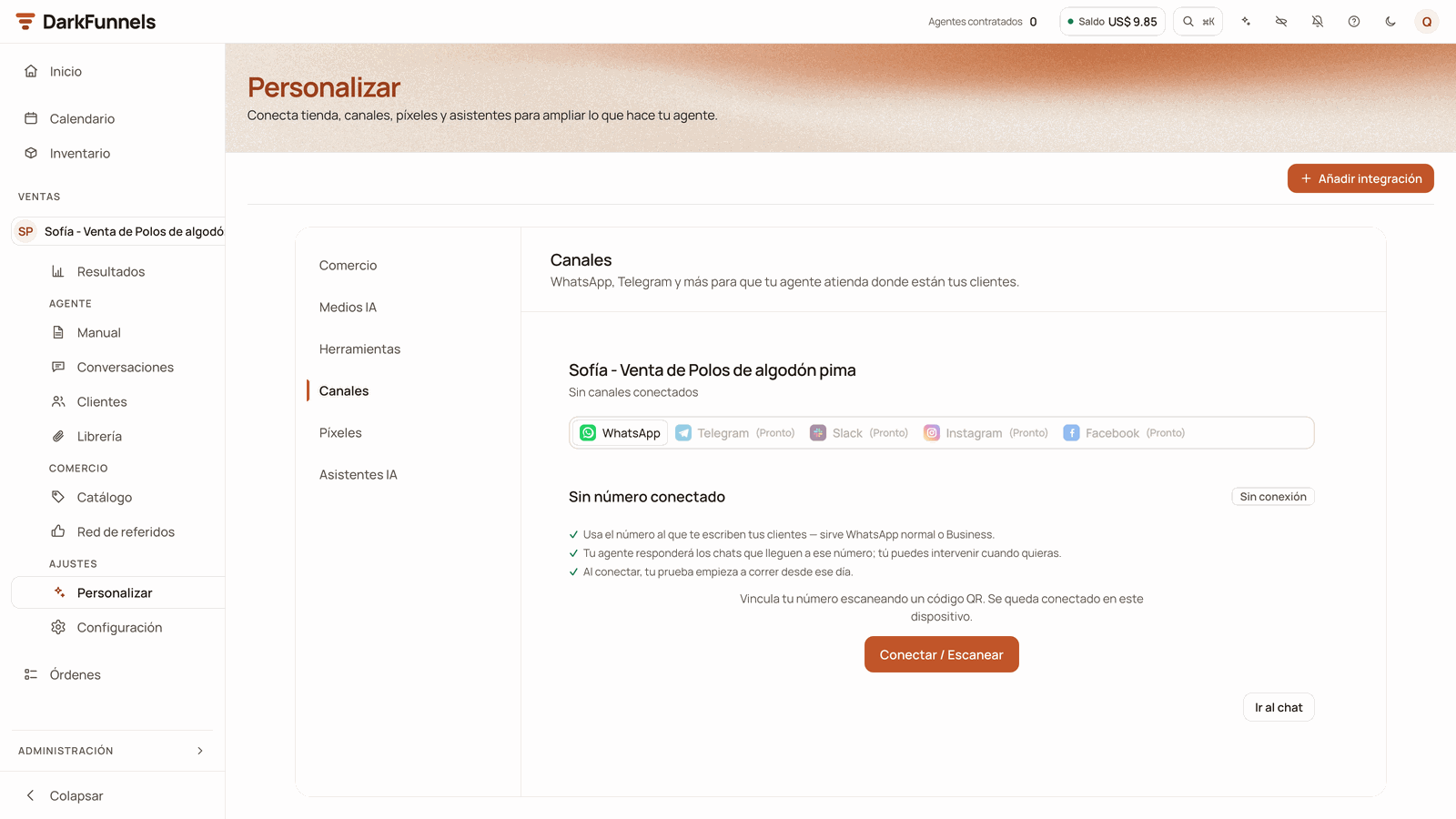 Personalizar (Customize) screen with the Canales (Channels) section selected and the card of the funnel «Sofía - Venta de Polos de algodón pima»: the WhatsApp tab and the others marked «(Pronto)» (Soon), «Sin número conectado» (No number connected), the «Sin conexión» (No connection) badge, three reminders and the «Conectar / Escanear» (Connect / Scan) button