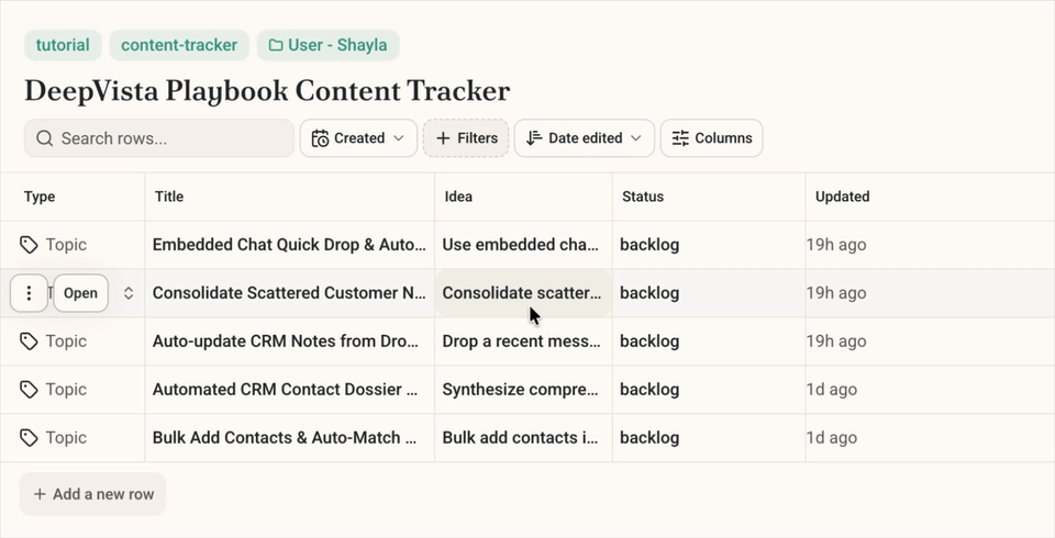 Column borders and draggable resize handles in a tracker grid