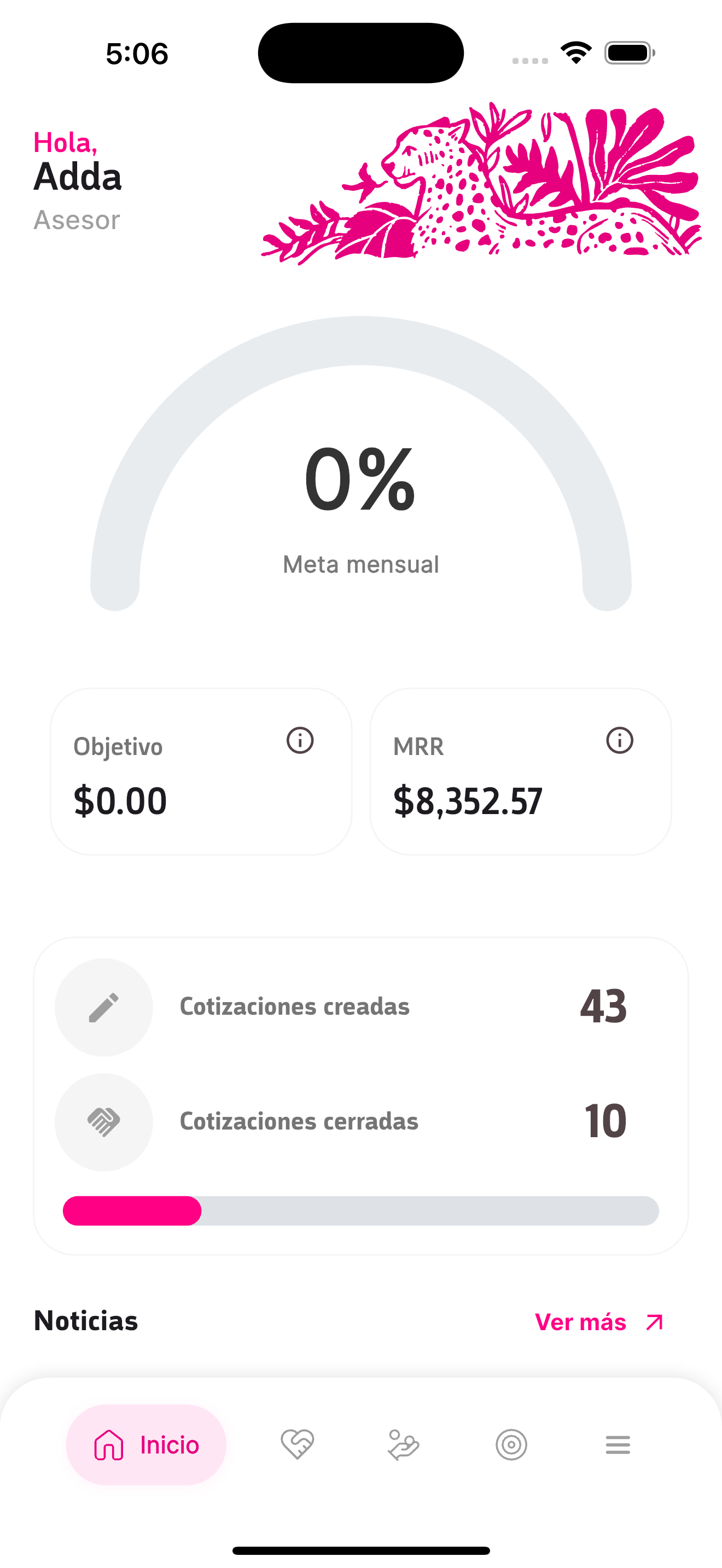 Pantalla de inicio de la app Colorinfinity para asesores mostrando métricas de rendimiento, meta mensual y noticias