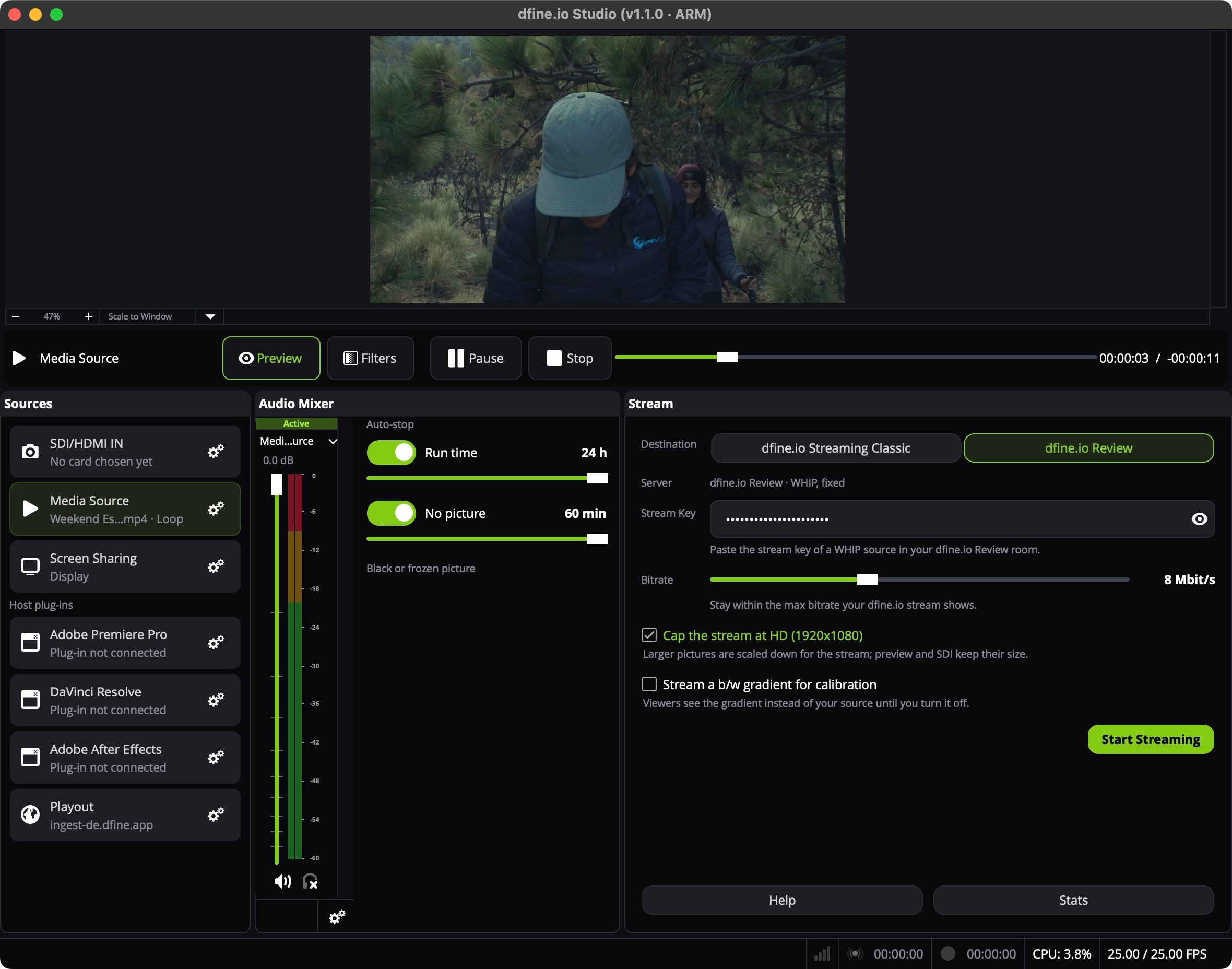 dfine.io Studio mit dem Bereich Sources, dem Audio Mixer und dem Stream-Bereich auf dfine.io Review