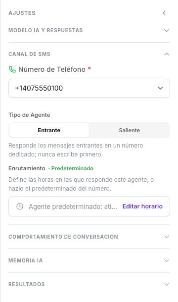 Grupo Canal de SMS con un número seleccionado, Tipo de Agente en Entrante y la fila Enrutamiento en Predeterminado — atiende el tráfico sin coincidencia, con el enlace Editar horario