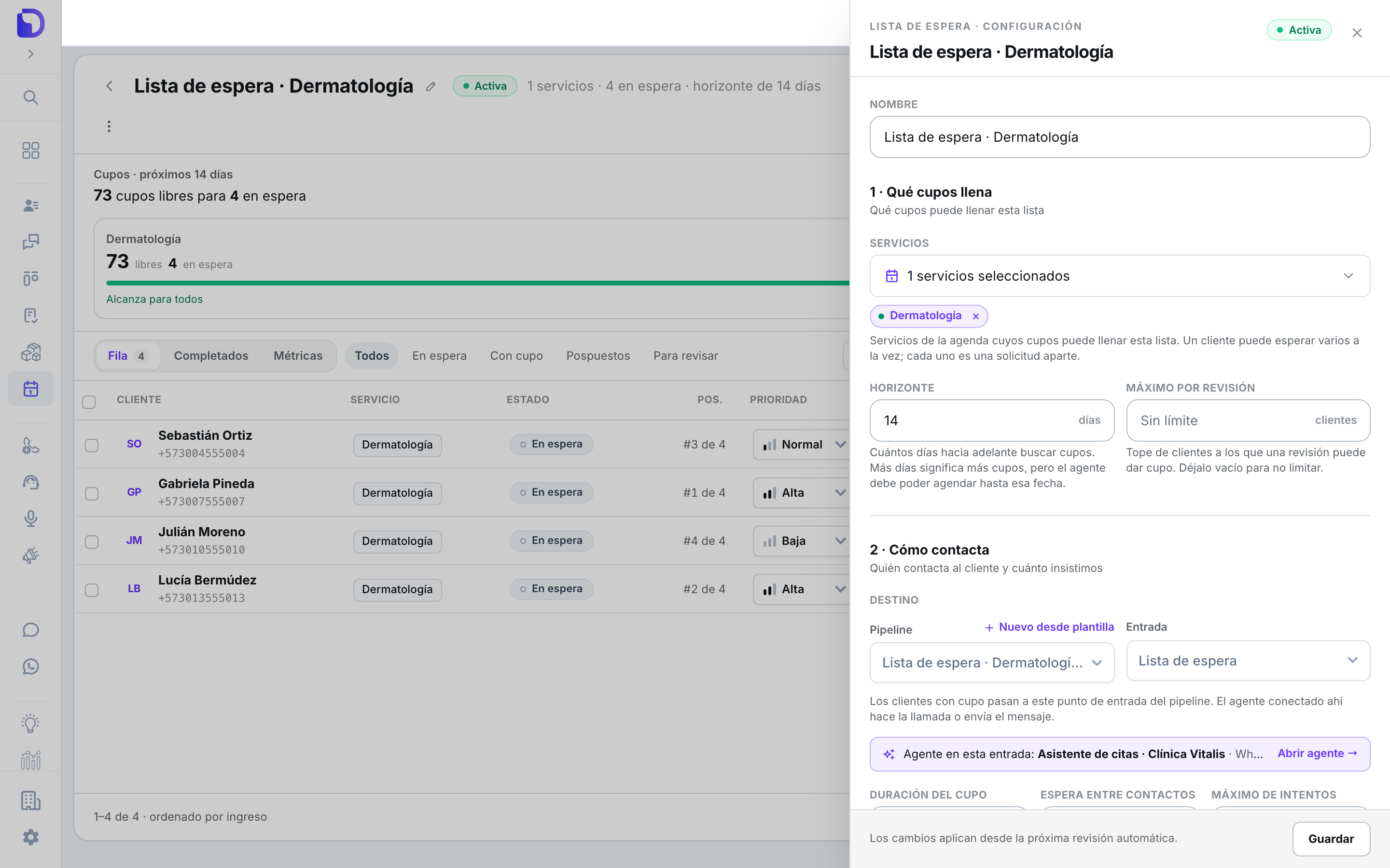Panel lateral Lista de espera · Configuración de la lista Dermatología en estado Activa, con Nombre, sección 1 · Qué cupos llena (1 servicios seleccionados, Horizonte 14 días, Máximo por revisión Sin límite), sección 2 · Cómo contacta con Pipeline y Entrada Lista de espera, el agente Asistente de citas · Clínica Vitalis y el botón Guardar.